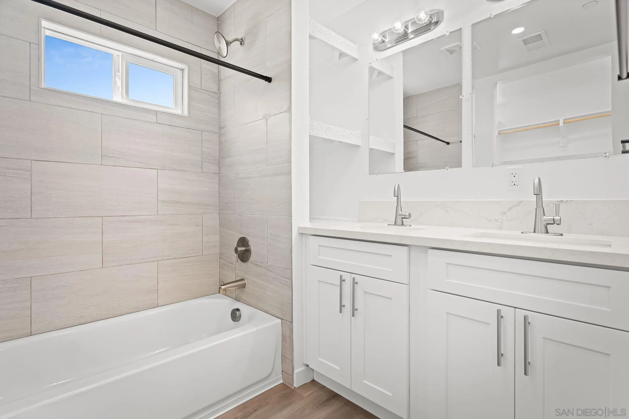 https://cdn.realtyfeed.com/cdn/127/250036519/bd2158ce16d94f0ca39230ec4f358dfe.webp