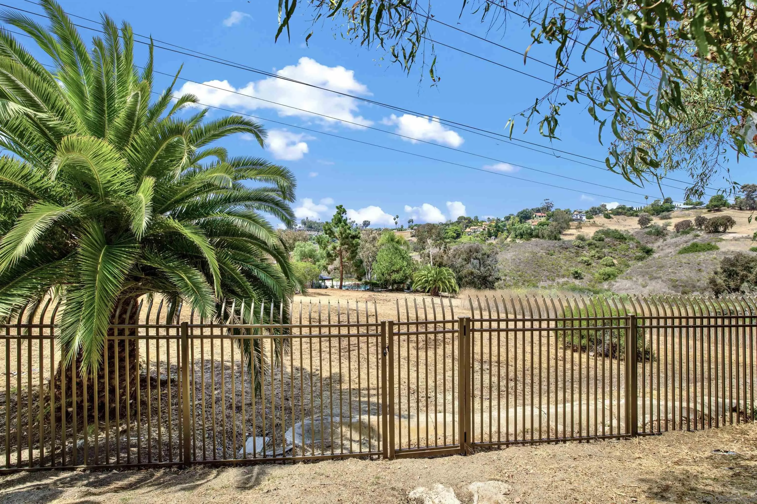 https://cdn.realtyfeed.com/cdn/127/250036524/5baafa6926a17fa9aff9ec123962fc9b.webp