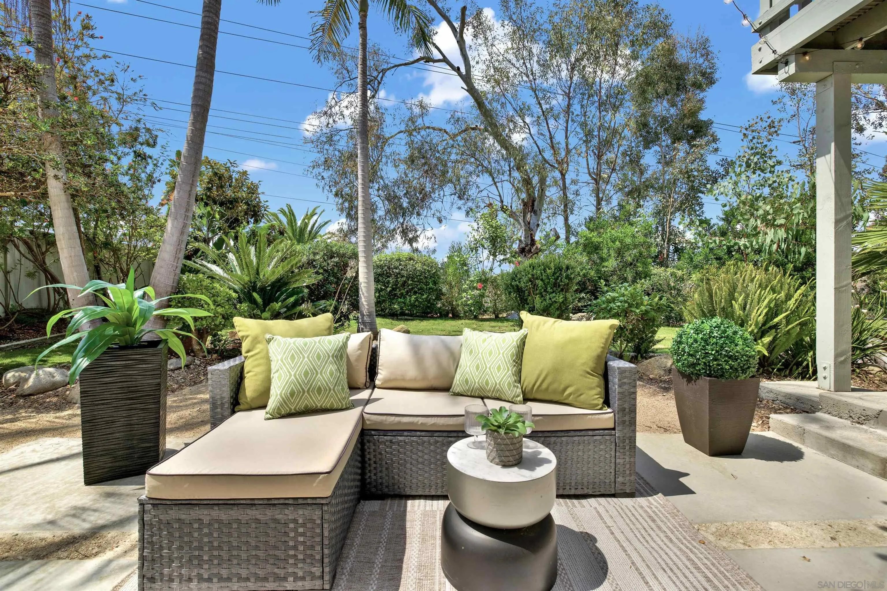 https://cdn.realtyfeed.com/cdn/127/250036524/b84b5d41191701ec76f07acc9647f948.webp