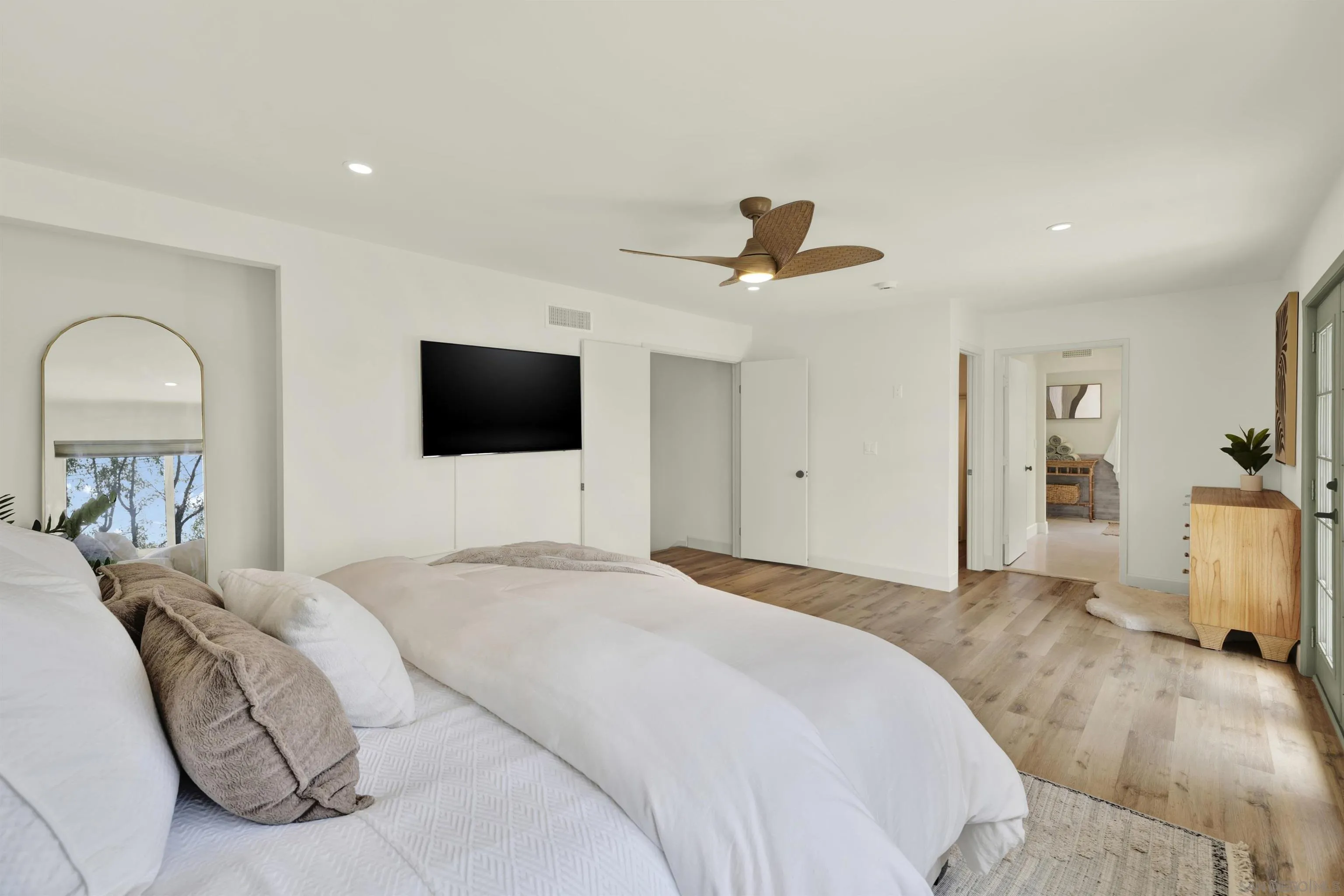https://cdn.realtyfeed.com/cdn/127/250036524/ce3d925898e533694fdeb8e1091b1130.webp