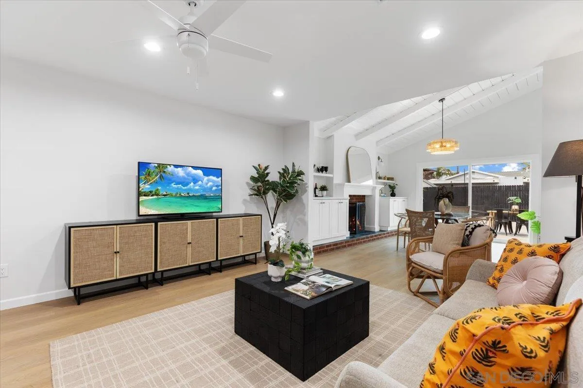 https://cdn.realtyfeed.com/cdn/127/250036525/388de3942a946bb05acf6990feb8070e.webp