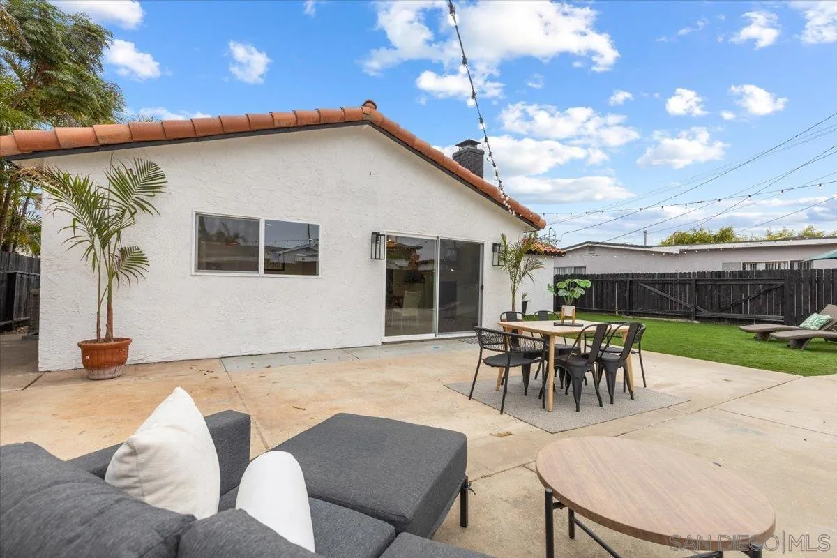 https://cdn.realtyfeed.com/cdn/127/250036525/438041b7d9264c4073ae089cd416e11c.webp