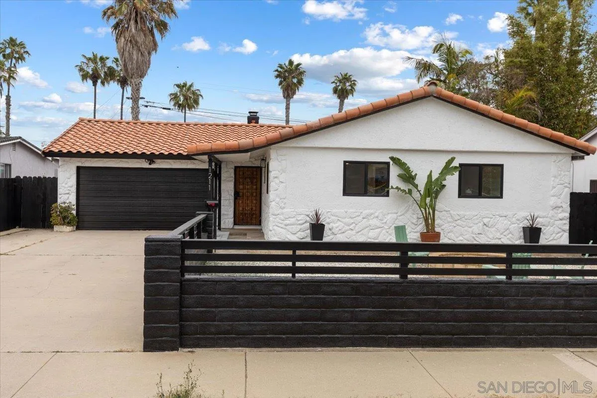 https://cdn.realtyfeed.com/cdn/127/250036525/49064f2496d81f632720bf39ed9a48b4.webp