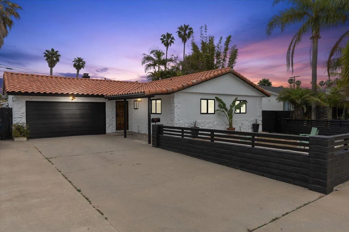 https://cdn.realtyfeed.com/cdn/127/250036525/4defae256fc07656e12d3783f9efaf1b.webp