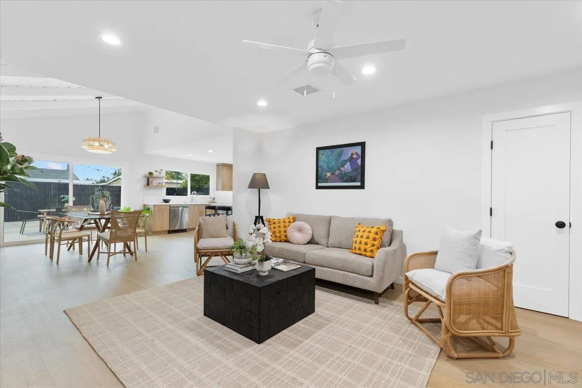 https://cdn.realtyfeed.com/cdn/127/250036525/738d44d894d4fbeeb65c53b96f5abbb2.webp