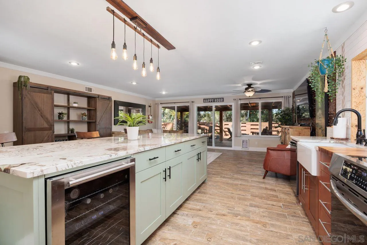 https://cdn.realtyfeed.com/cdn/127/250036528/d43ebf35969e715a699b1923d0533044.webp