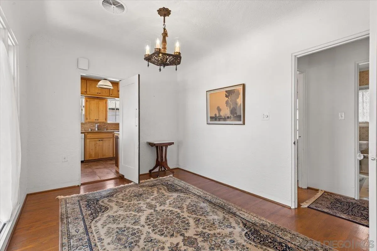 https://cdn.realtyfeed.com/cdn/127/250036529/0d9ff9a4b5645d1acddc54ec9a16d6c4.webp