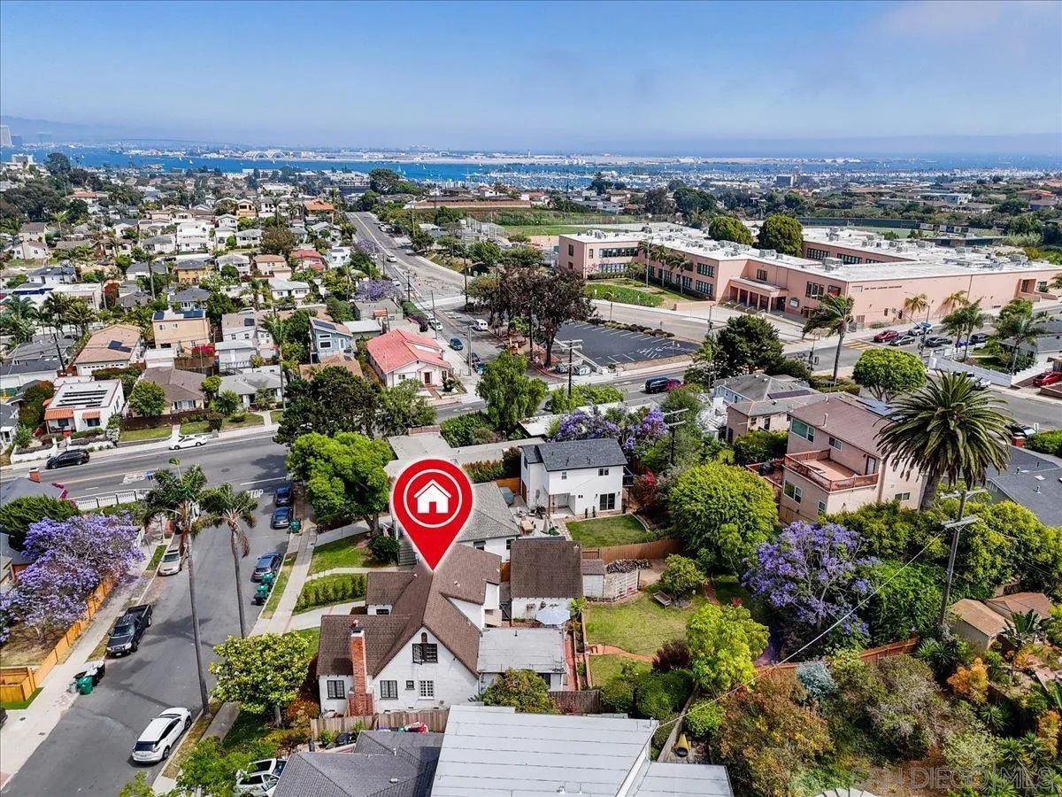https://cdn.realtyfeed.com/cdn/127/250036529/23cf32fb443e50d25153aeca9502781c.webp