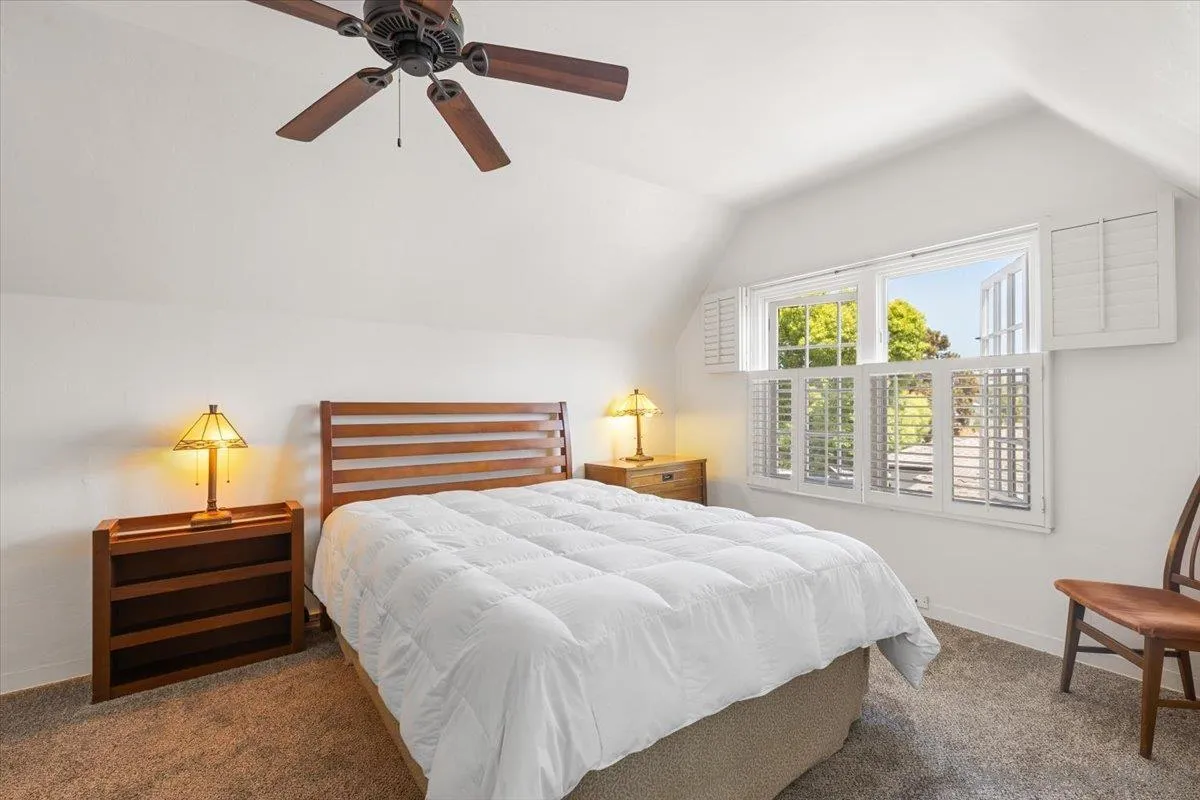 https://cdn.realtyfeed.com/cdn/127/250036529/bef2b0f207d793f89a010a74e122daef.webp
