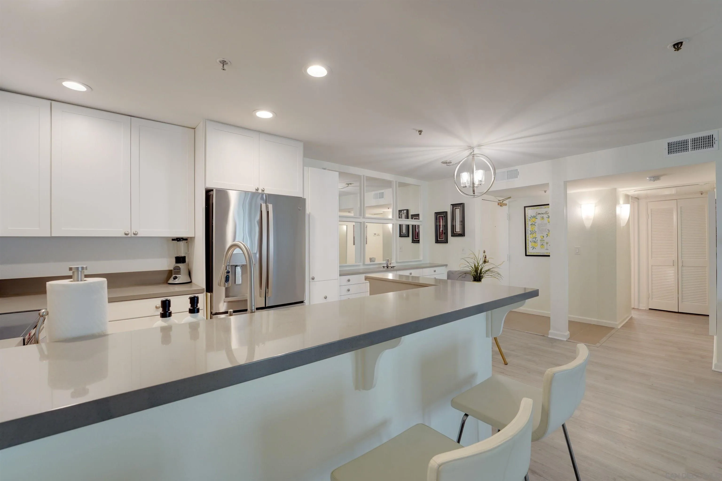 https://cdn.realtyfeed.com/cdn/127/250036534/54364bdd9c8c04915eeed75cf6bfe042.webp