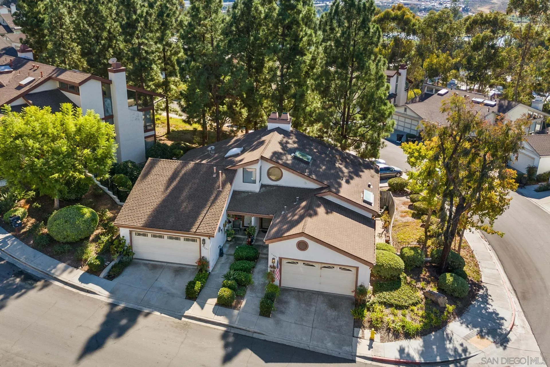 https://cdn.realtyfeed.com/cdn/127/250036535/11faea4d8d6e1511bcf16743c479adf3.webp