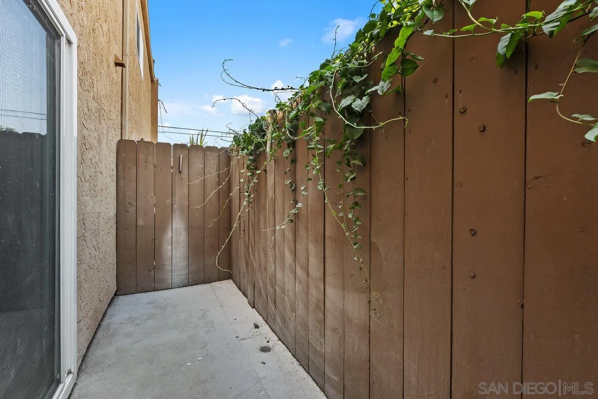 https://cdn.realtyfeed.com/cdn/127/250036536/ce0d0690305cc624ea11823597e608b6.webp