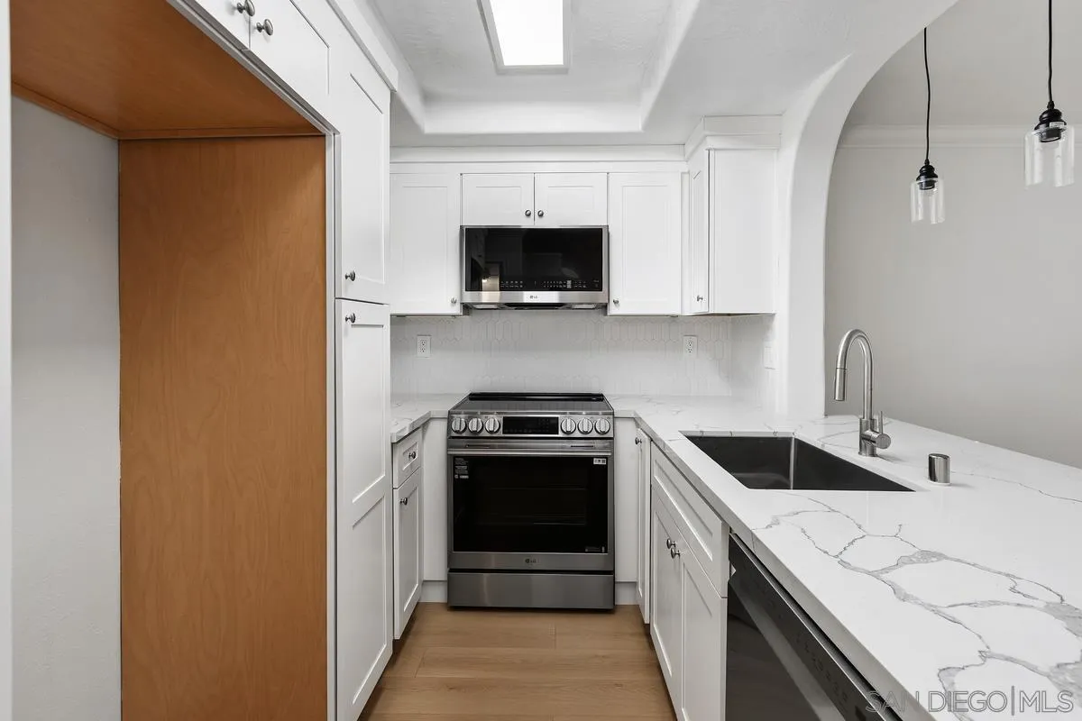 https://cdn.realtyfeed.com/cdn/127/250036536/d94121257cd6f3a9dea0161312756b79.webp