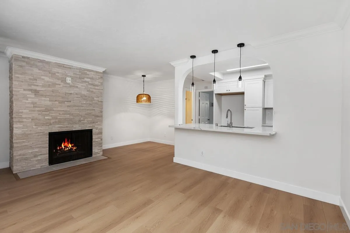 https://cdn.realtyfeed.com/cdn/127/250036536/f2077d2b7e79d1305c155979e88d3d1f.webp