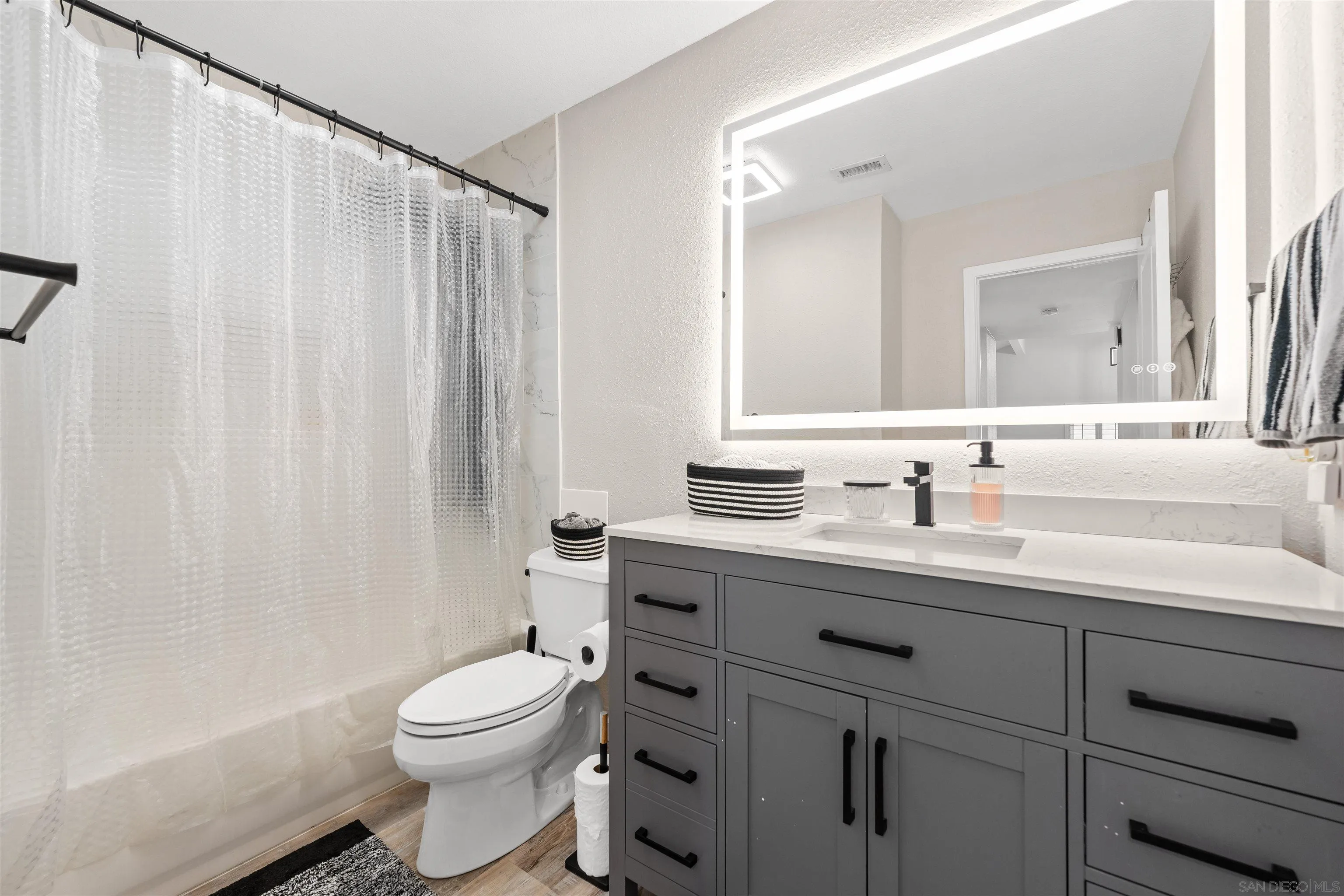 https://cdn.realtyfeed.com/cdn/127/250036538/aae8e1071757d71742e6f540a9ec8676.webp
