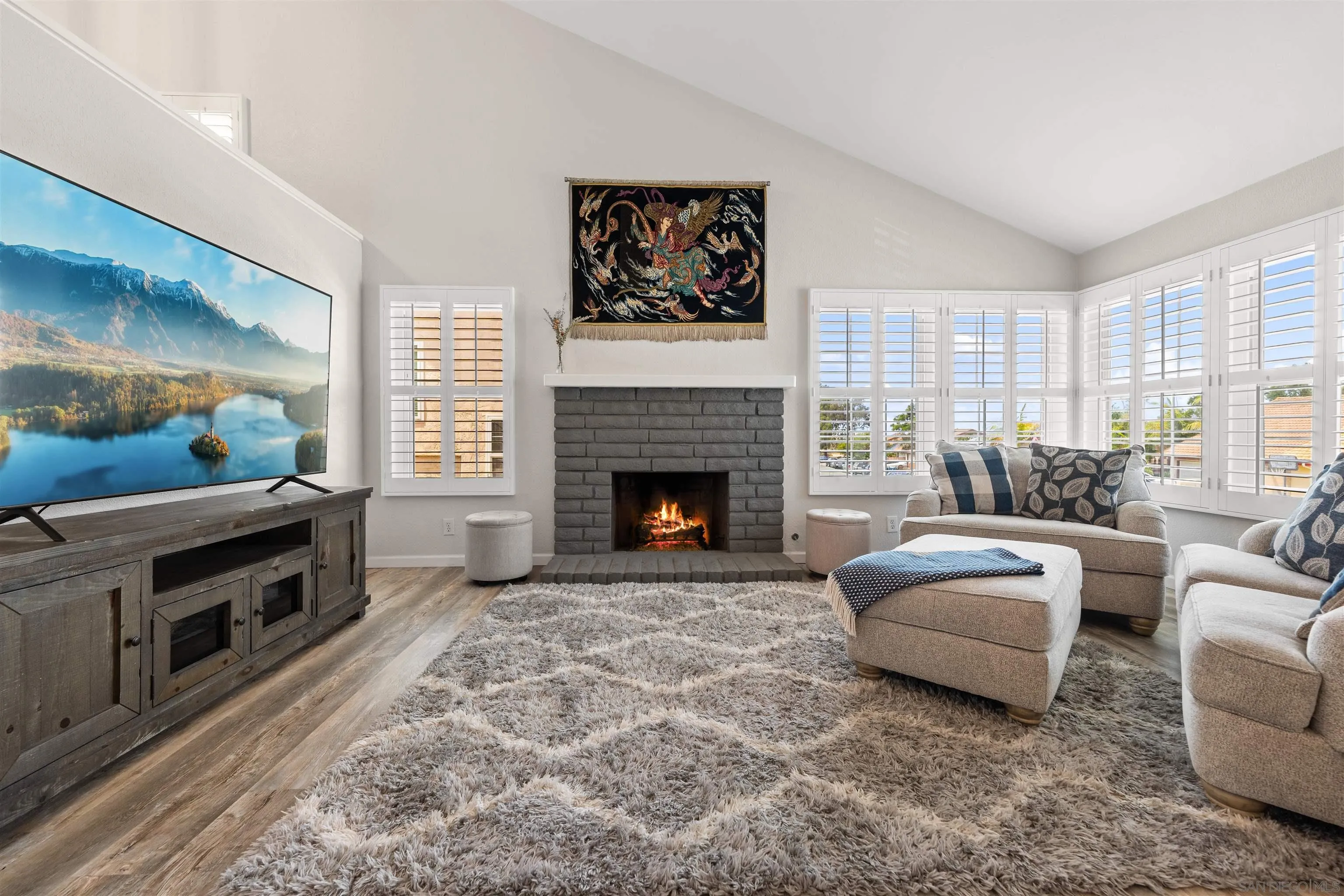 https://cdn.realtyfeed.com/cdn/127/250036538/b7758f1c0d733779c5d5fed71c6702e5.webp
