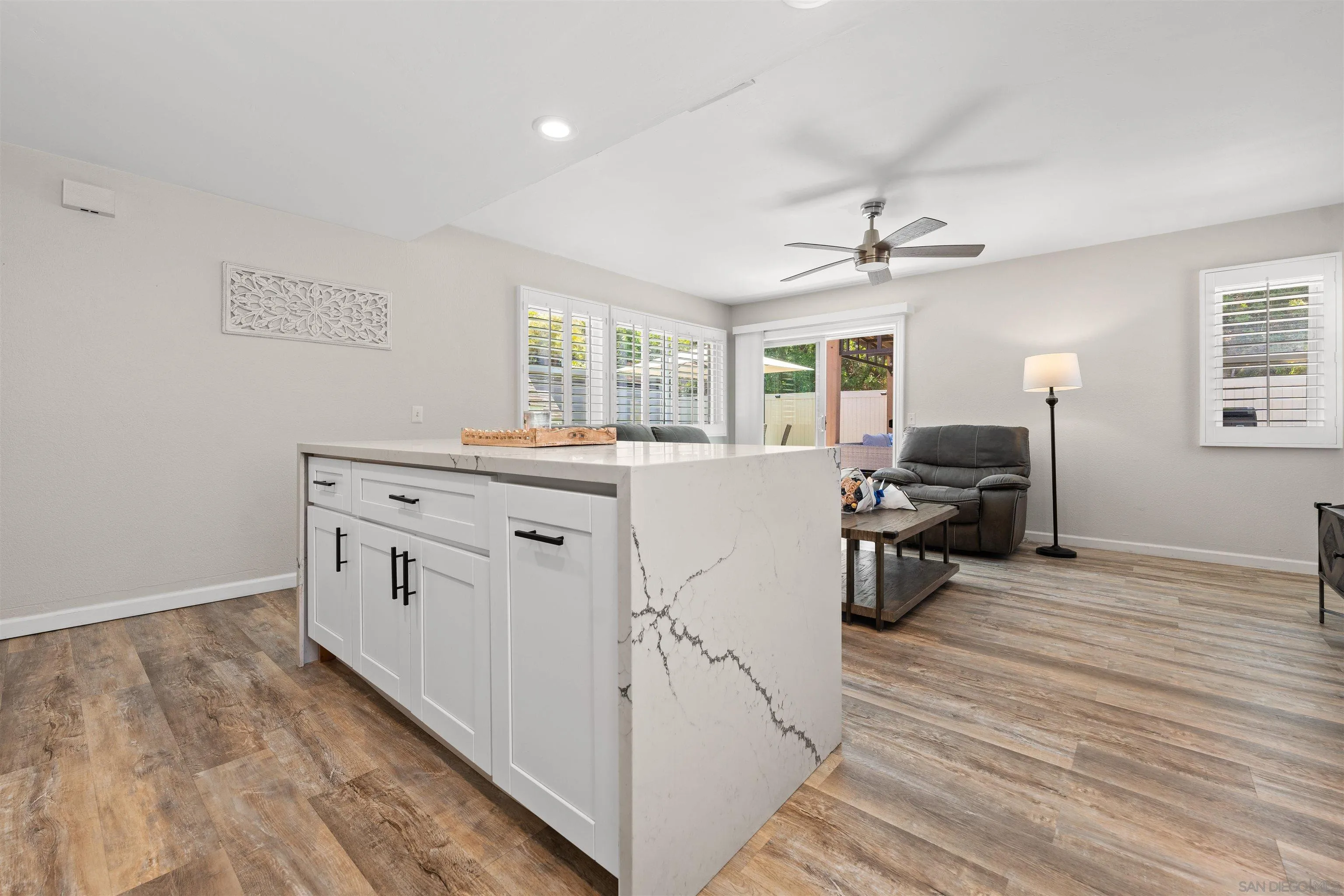 https://cdn.realtyfeed.com/cdn/127/250036538/d12e62f6ac434584b27e0146fe245b9f.webp