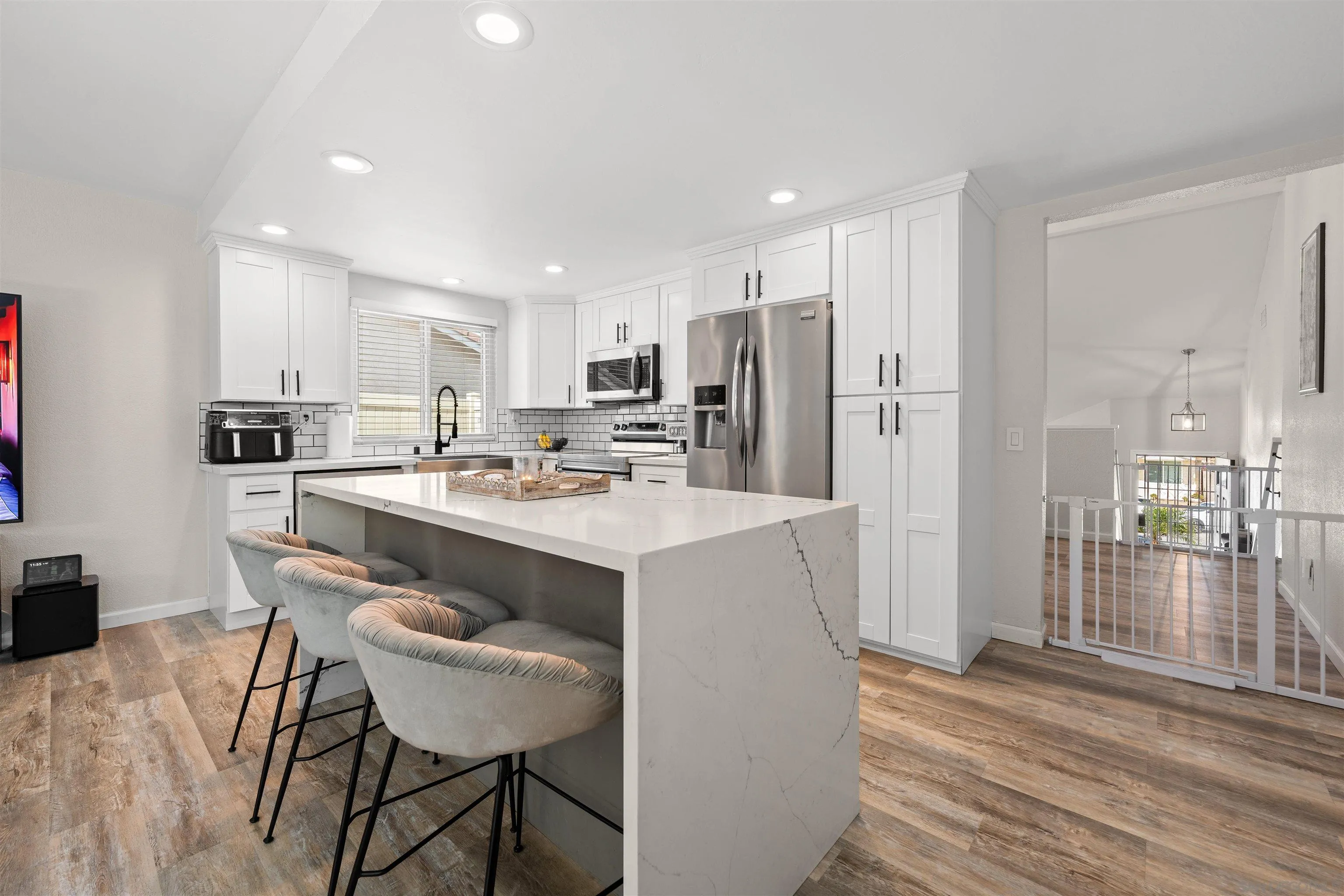 https://cdn.realtyfeed.com/cdn/127/250036538/d4492b65c60efc64f63ed7ad57b97db5.webp