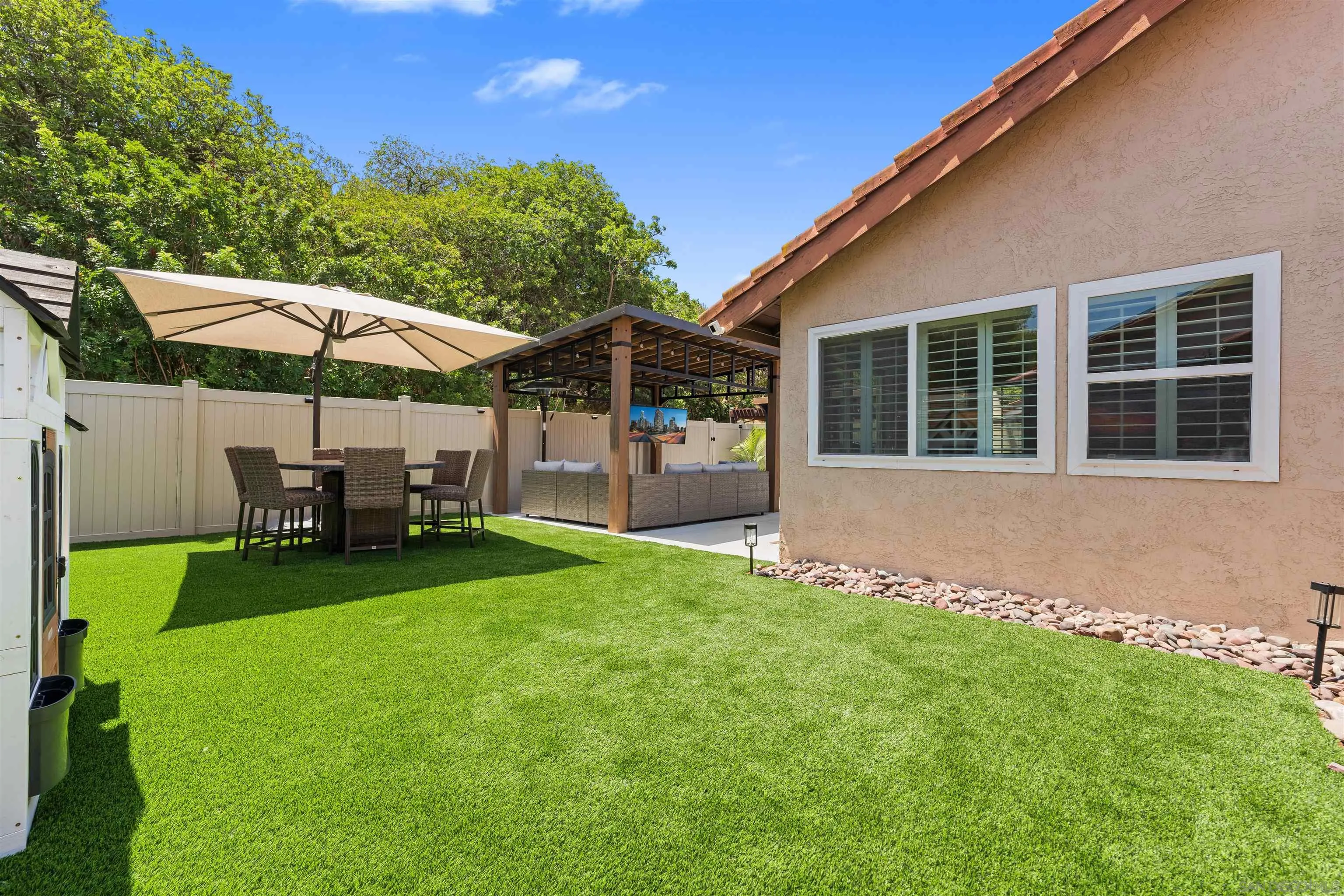 https://cdn.realtyfeed.com/cdn/127/250036538/db9ca8f1a43cbb72753ec35895ff1f93.webp