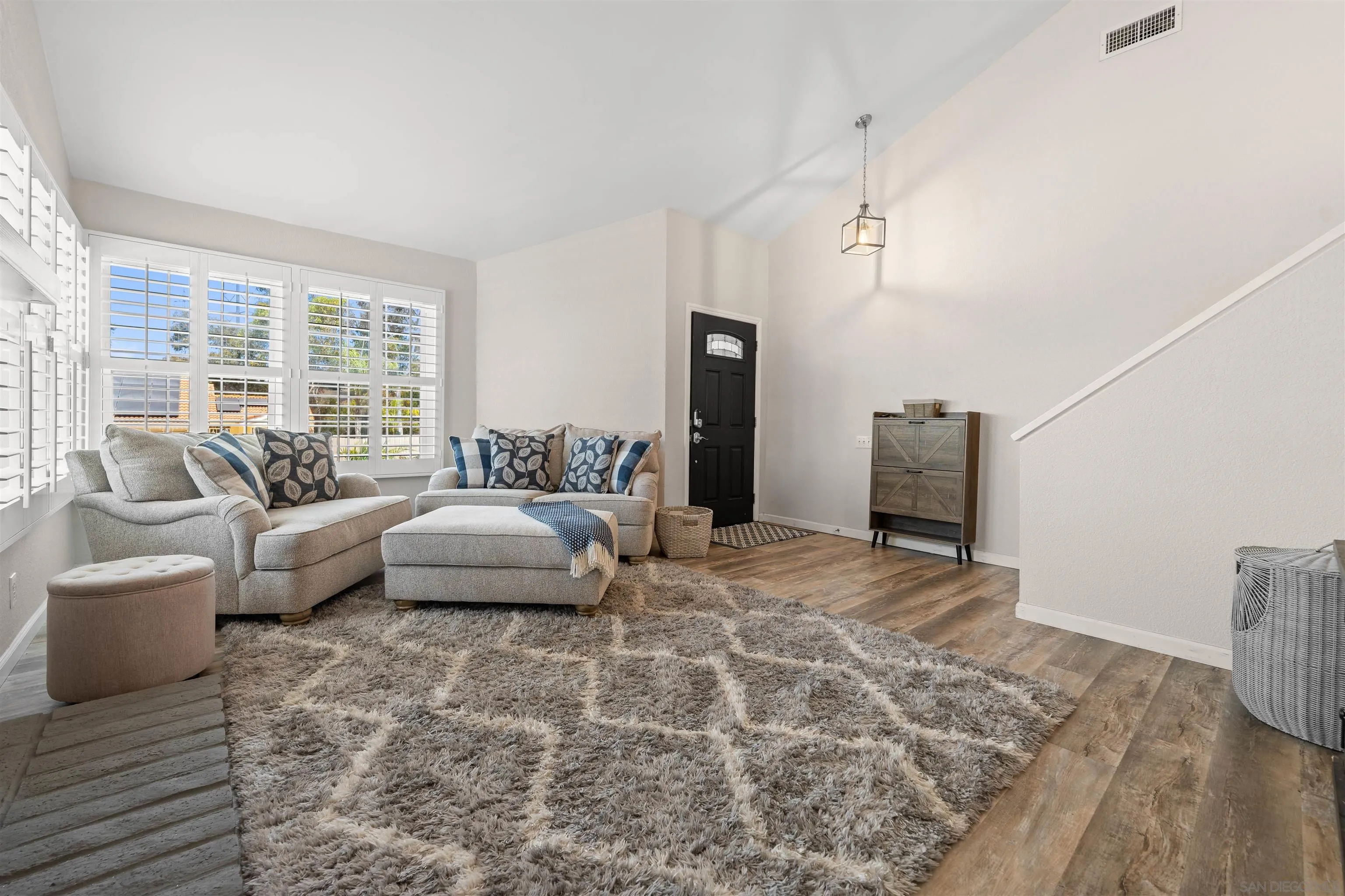 https://cdn.realtyfeed.com/cdn/127/250036538/e77ae82e663f692c778c69b1ab18e07b.webp