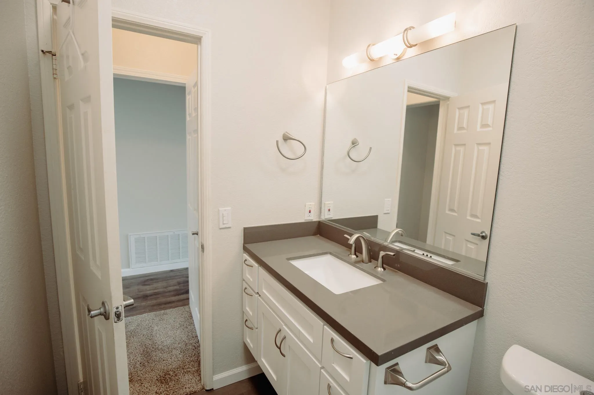 https://cdn.realtyfeed.com/cdn/127/250036539/2938b8ed5bf1cb526575b947c0998412.webp