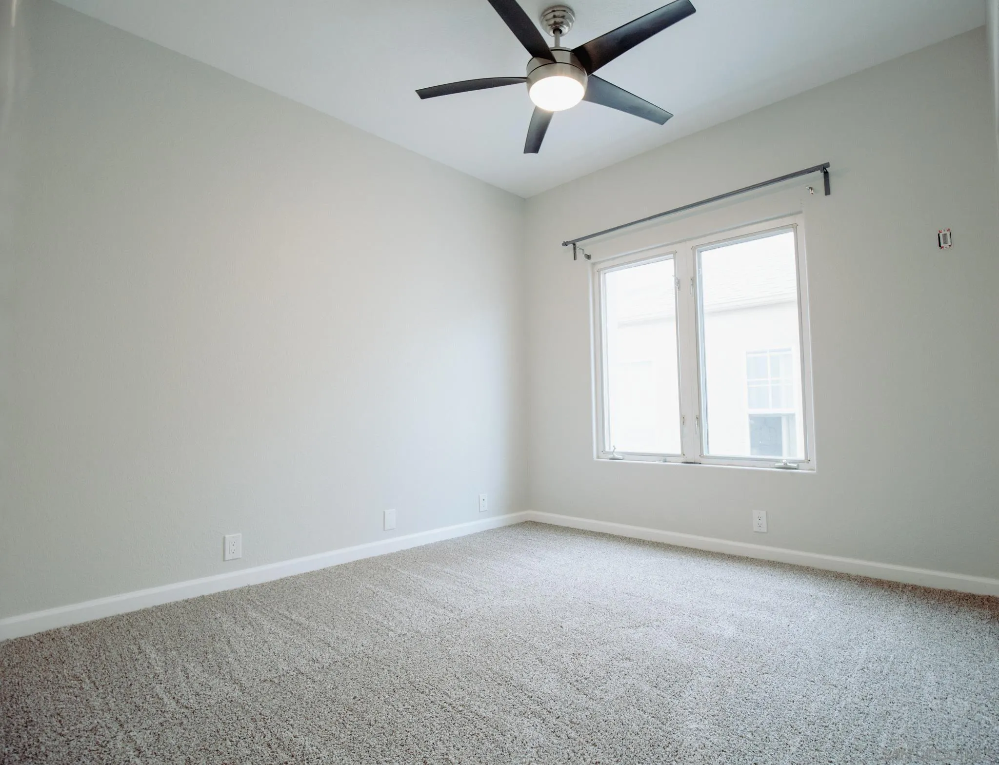 https://cdn.realtyfeed.com/cdn/127/250036539/47ef422d10a40c77a122030925316ca1.webp
