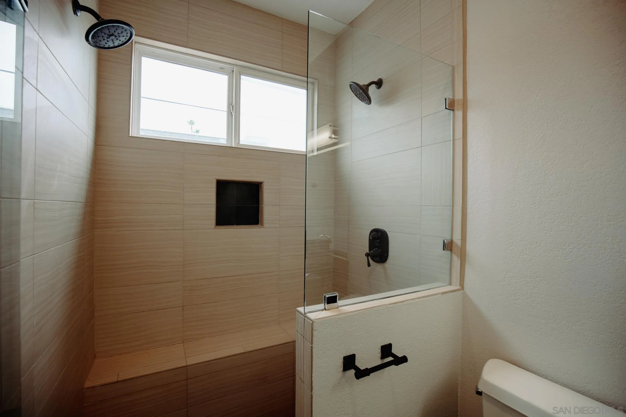 https://cdn.realtyfeed.com/cdn/127/250036539/b0c46f2f79f51c366a4874e8bcdbaad2.webp