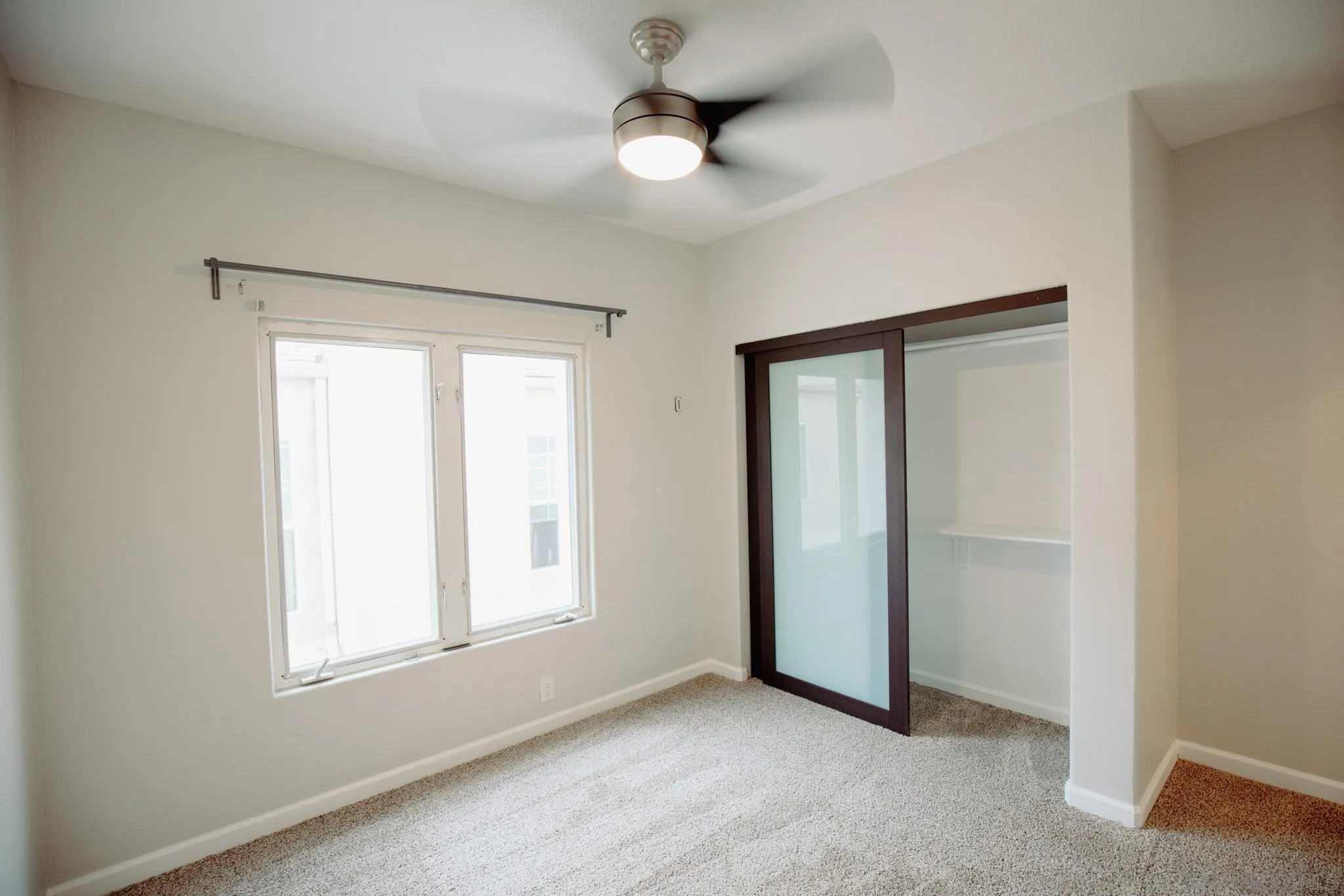 https://cdn.realtyfeed.com/cdn/127/250036539/bf68ffdbb3d5b27d307cb1894ae6ec06.webp