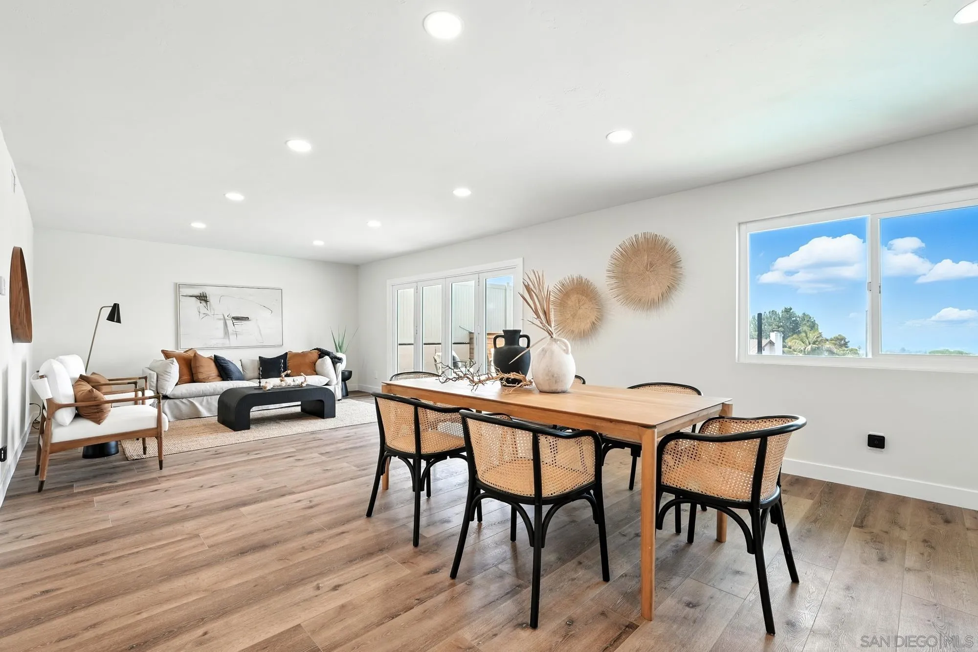 https://cdn.realtyfeed.com/cdn/127/250036545/d590b57e4af935e589a8a30332a2fae0.webp