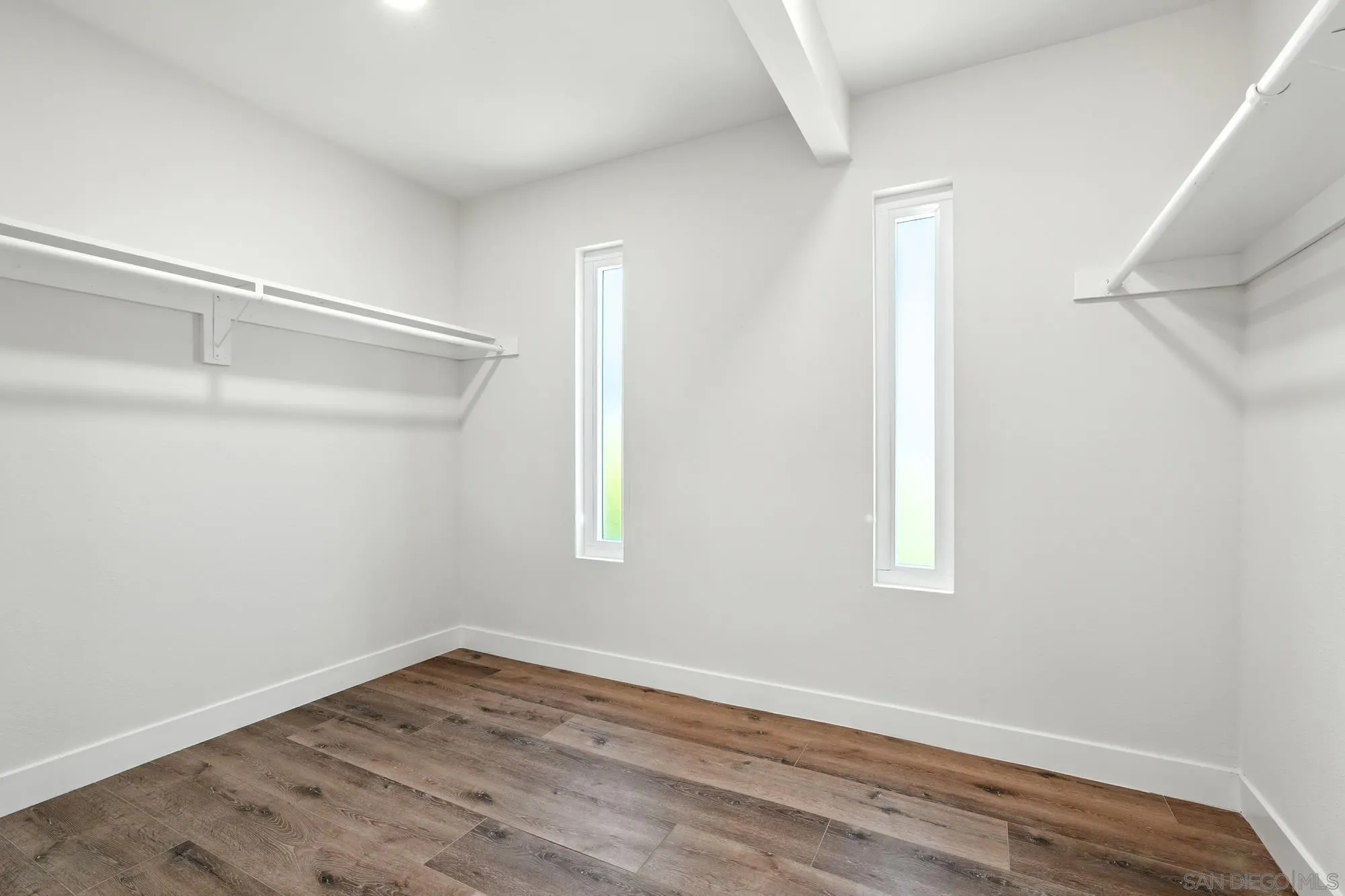 https://cdn.realtyfeed.com/cdn/127/250036545/ea3f6728235d7e9a630a2b819ddadeec.webp