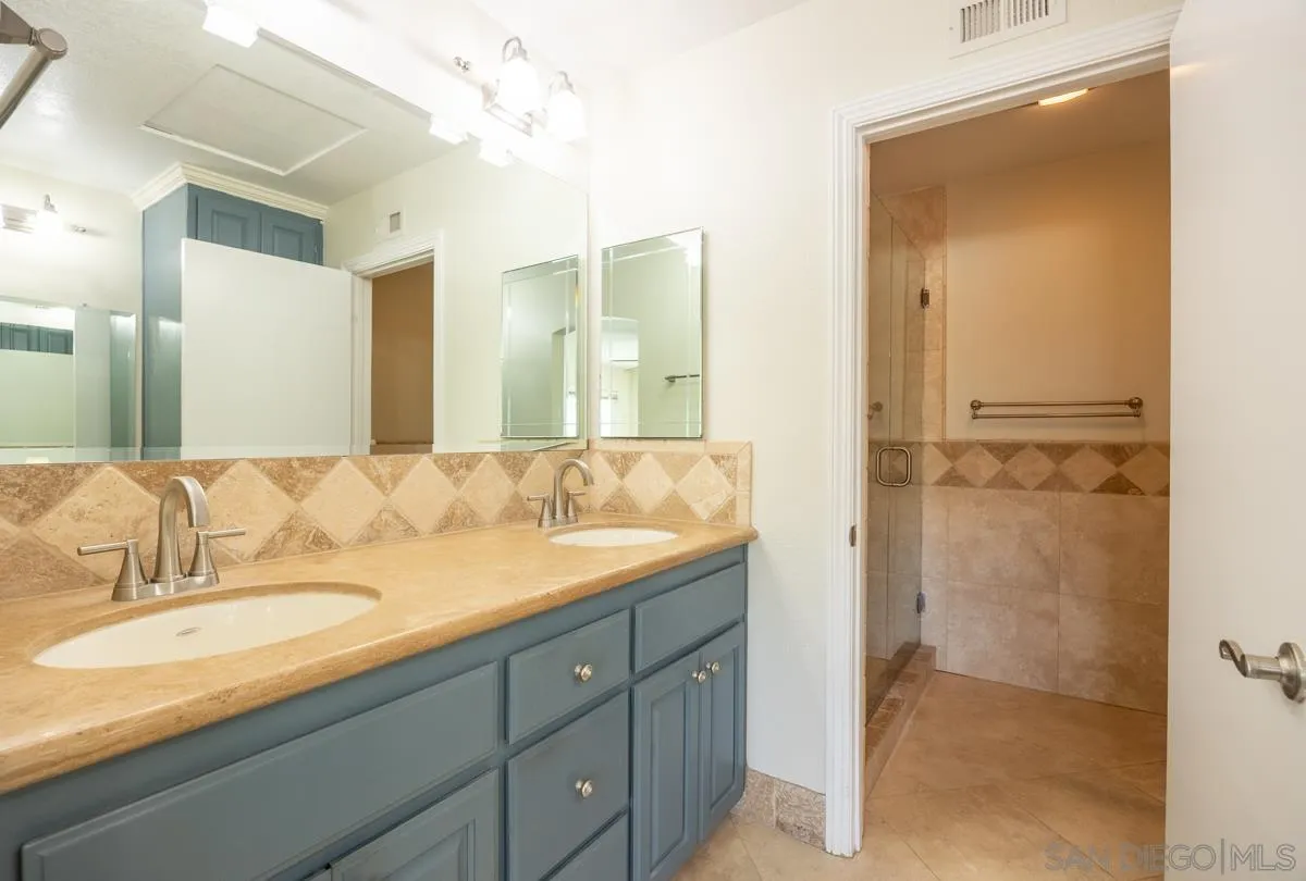 https://cdn.realtyfeed.com/cdn/127/250036547/5476ff9d34df22622f570c5c919616f0.webp