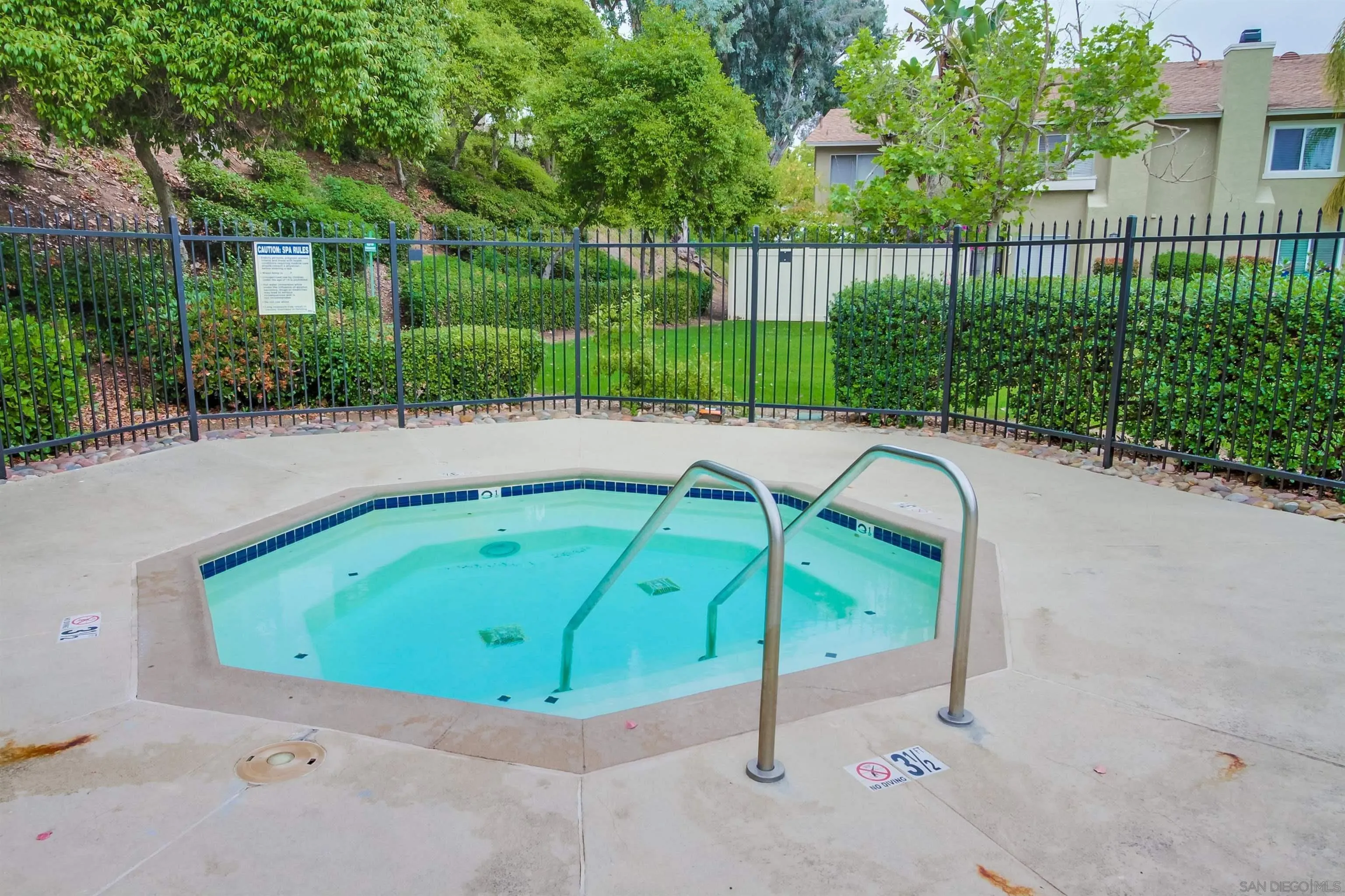https://cdn.realtyfeed.com/cdn/127/250036547/93a5cb67f00d10b497bc13fb7dd84c40.webp