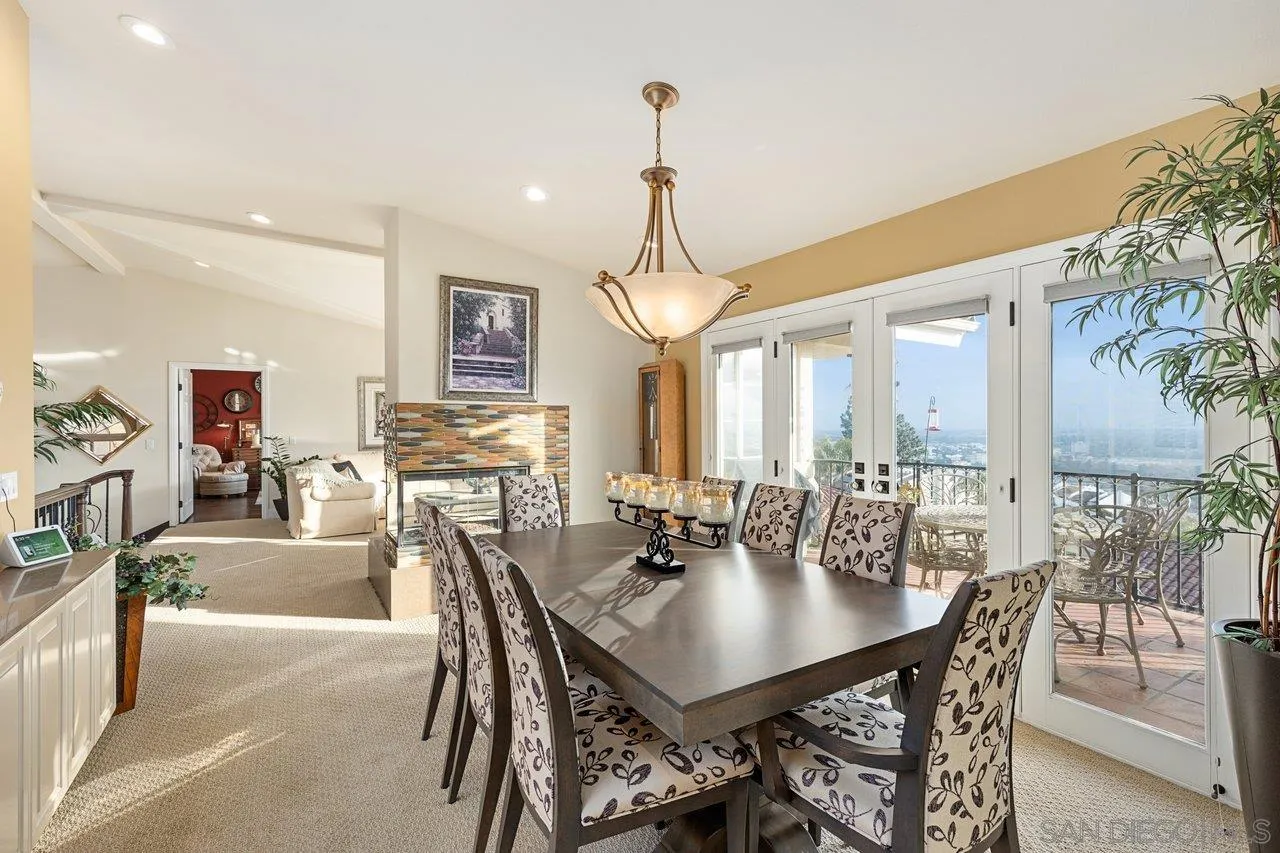 https://cdn.realtyfeed.com/cdn/127/250036548/4cd8c61a648498eb00f99a3e6f908c63.webp