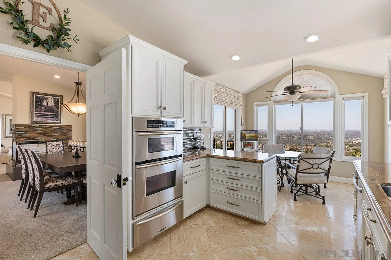 https://cdn.realtyfeed.com/cdn/127/250036548/d772556c89ff44c0b306999fb80ca490.webp