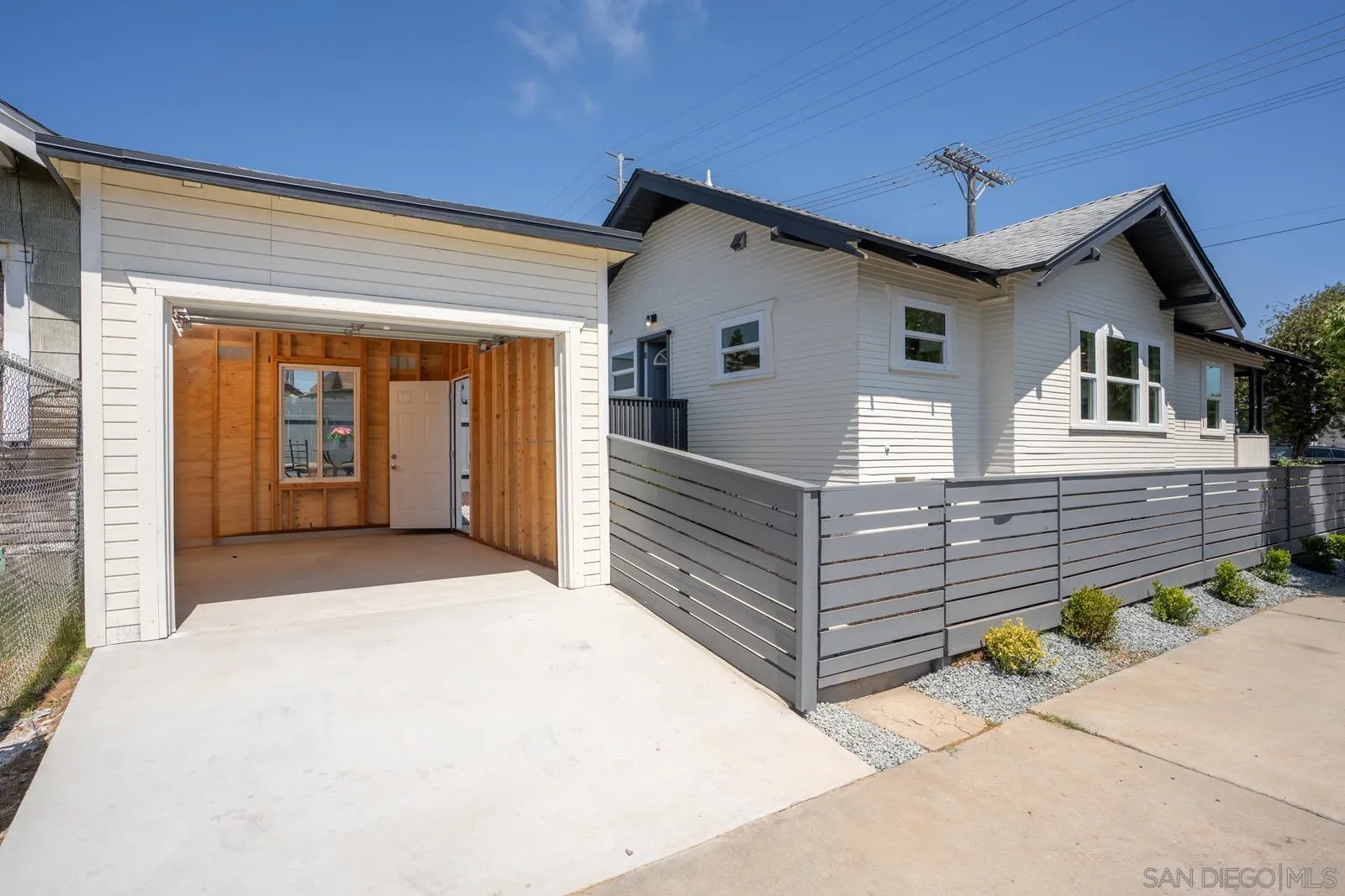 https://cdn.realtyfeed.com/cdn/127/250036549/133f4d6b2575184f7d97983dd3f5123c.webp
