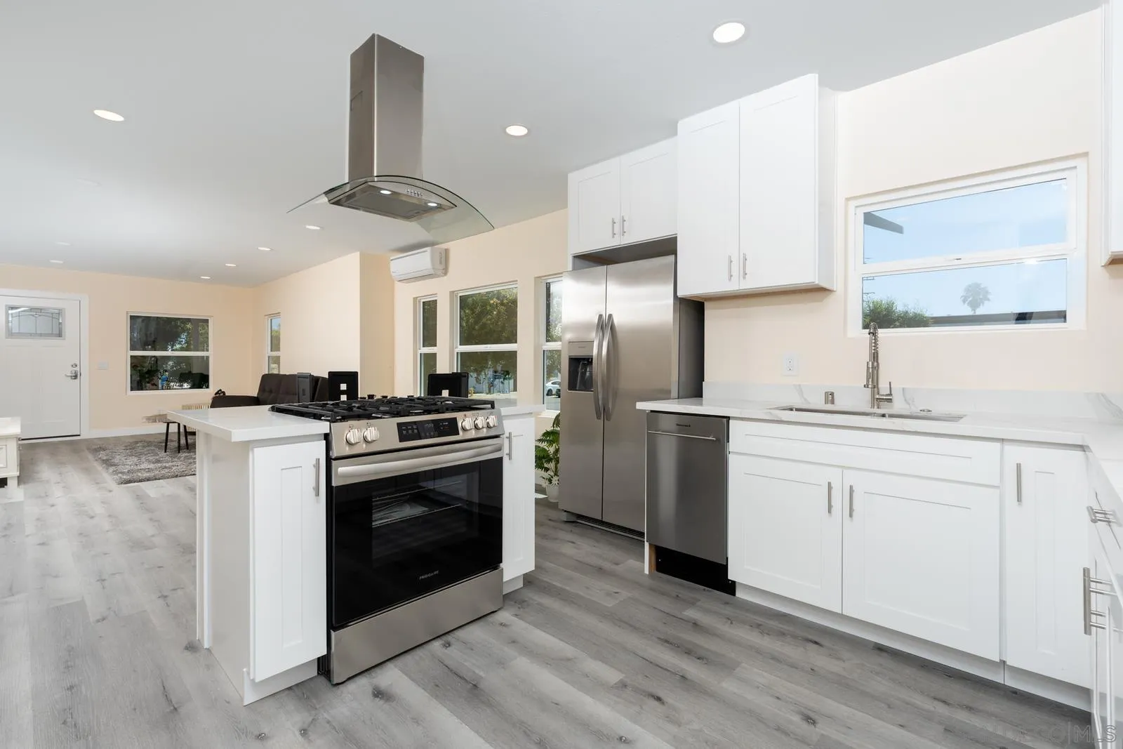 https://cdn.realtyfeed.com/cdn/127/250036549/1571fc9c481e9dc623cd0b3aec345835.webp