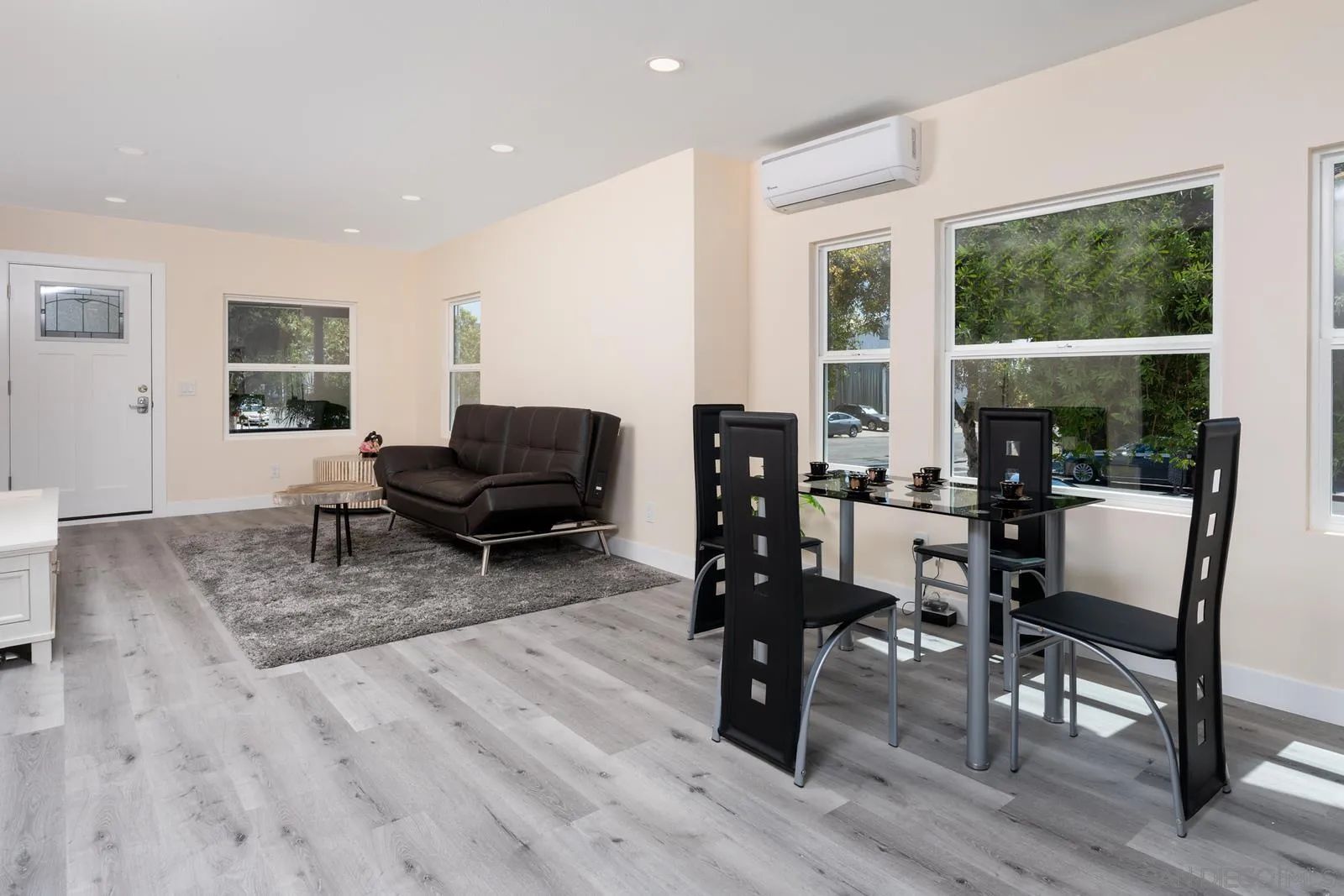 https://cdn.realtyfeed.com/cdn/127/250036549/2c877ff59c76eb7e291bbc8f77c4b152.webp