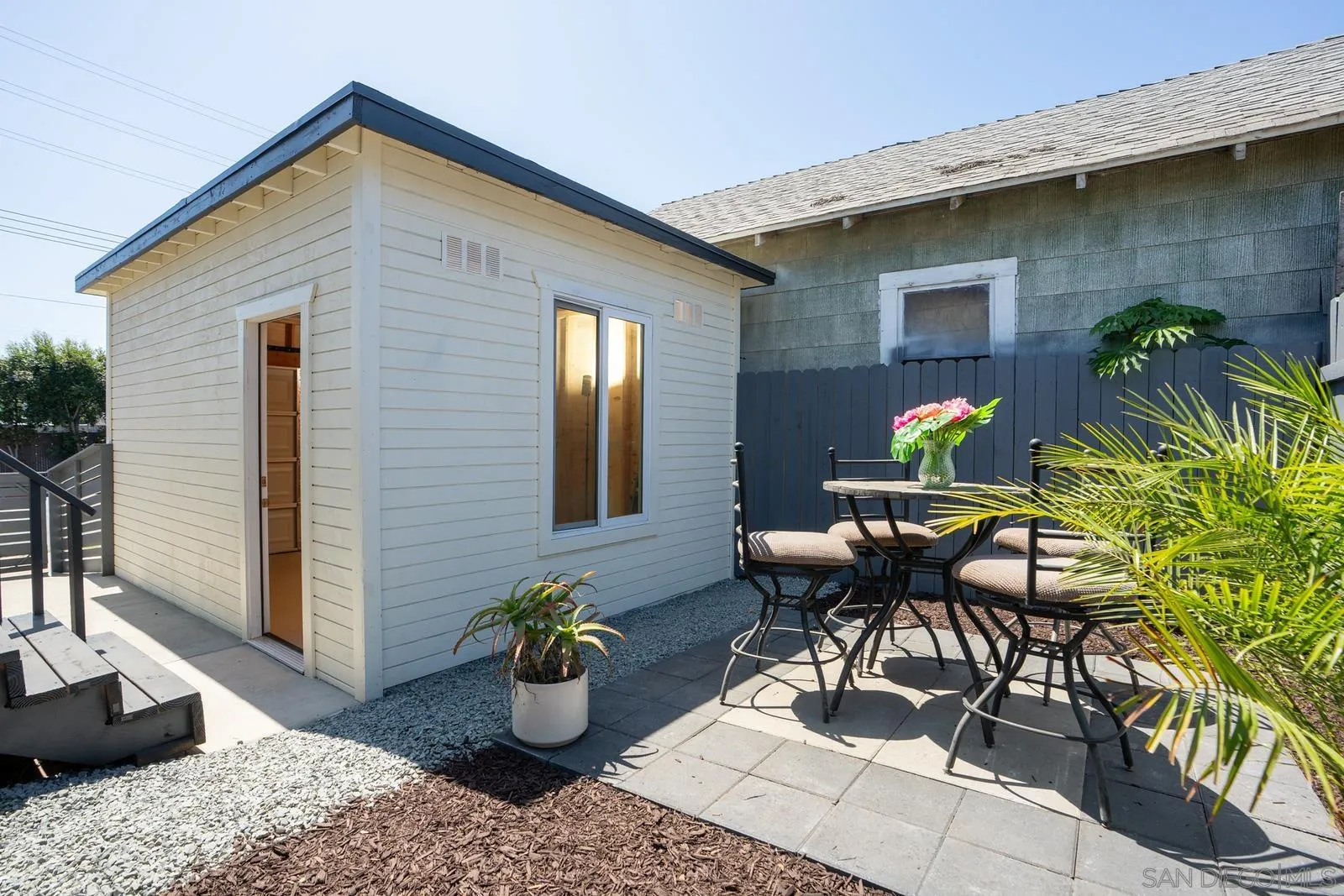 https://cdn.realtyfeed.com/cdn/127/250036549/785d9c940339c97de0bfc068e9f7c513.webp