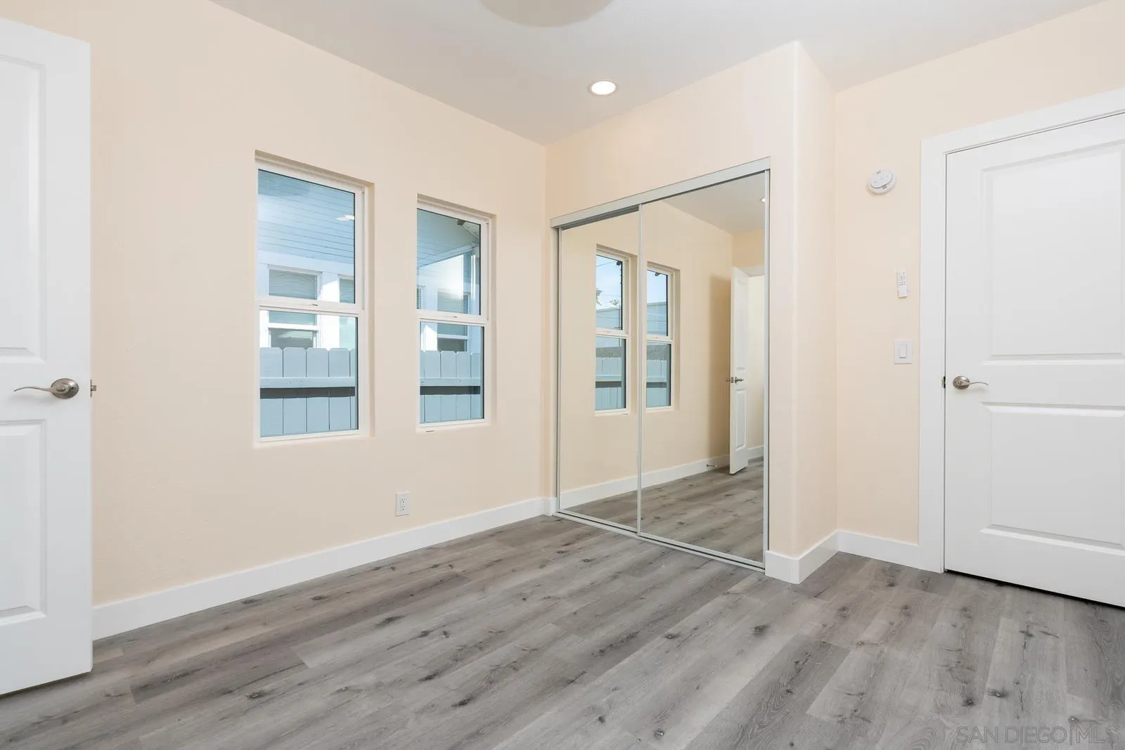 https://cdn.realtyfeed.com/cdn/127/250036549/d61dccc914a7445685a1dcc54d5150b8.webp