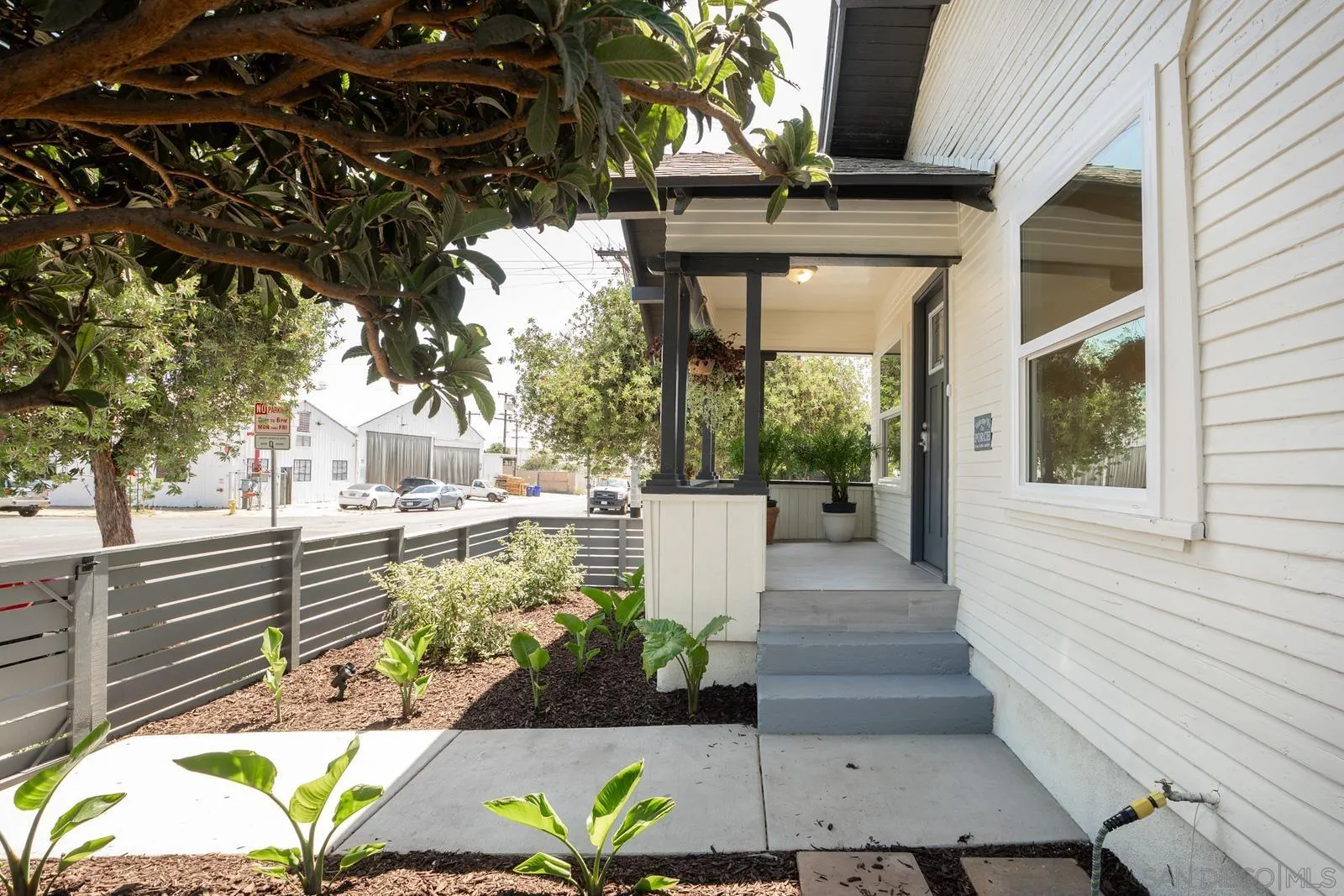https://cdn.realtyfeed.com/cdn/127/250036549/df1eb730ddcd3cf7f52d678714647d34.webp
