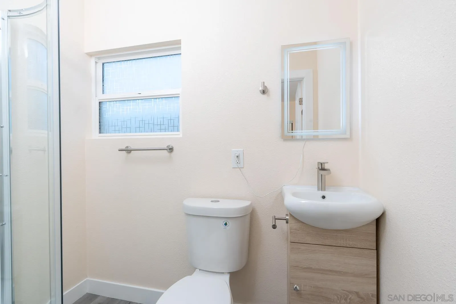 https://cdn.realtyfeed.com/cdn/127/250036549/ea437d9ad4ace73110be669831fdc19a.webp