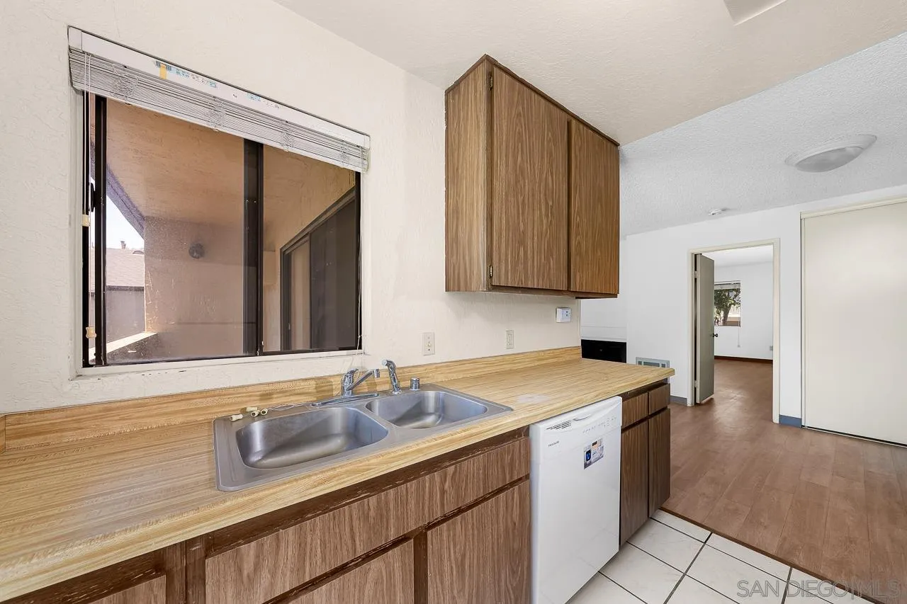 https://cdn.realtyfeed.com/cdn/127/250036554/348c32740e1d13aee16f0e9961516ba1.webp