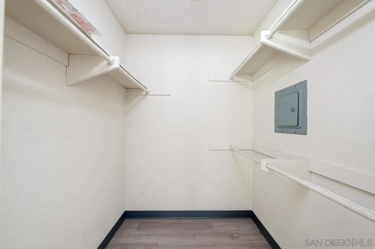 https://cdn.realtyfeed.com/cdn/127/250036554/fb61911bb15e617b058150302a385949.webp