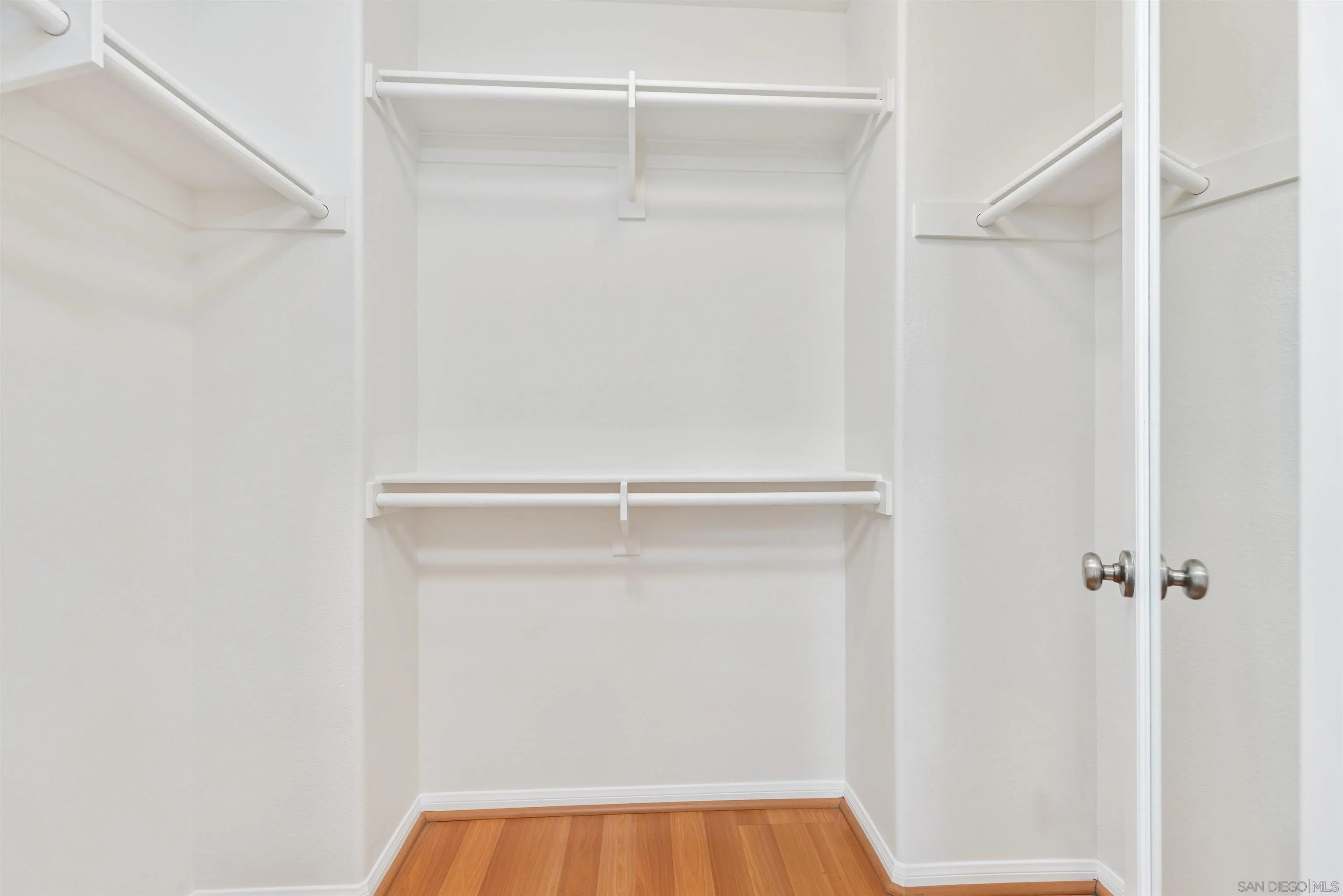 https://cdn.realtyfeed.com/cdn/127/250036558/774b63079f745b99f6f3346935e5c2e2.webp