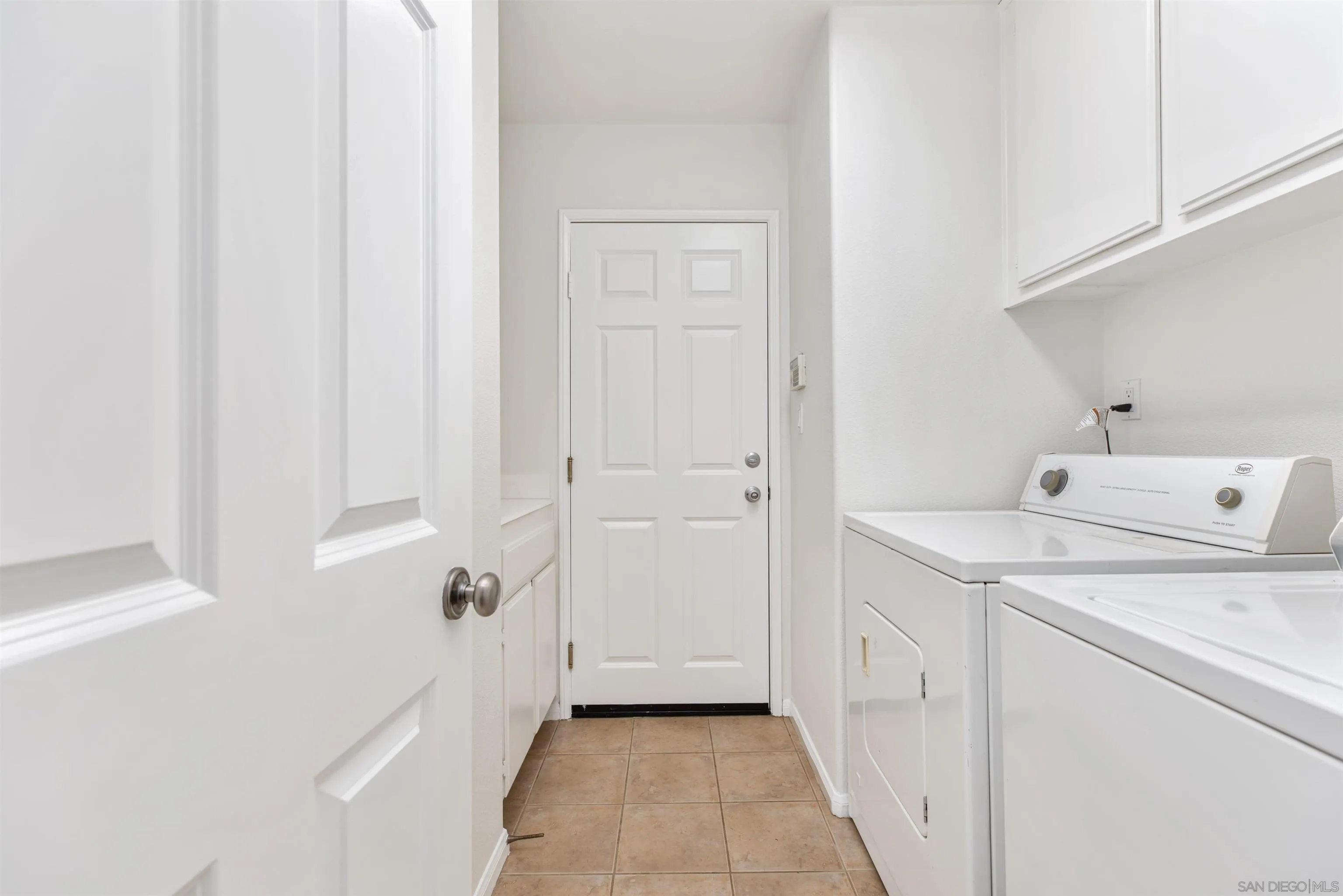 https://cdn.realtyfeed.com/cdn/127/250036558/99da968b050f6ce9977a46118477bcde.webp