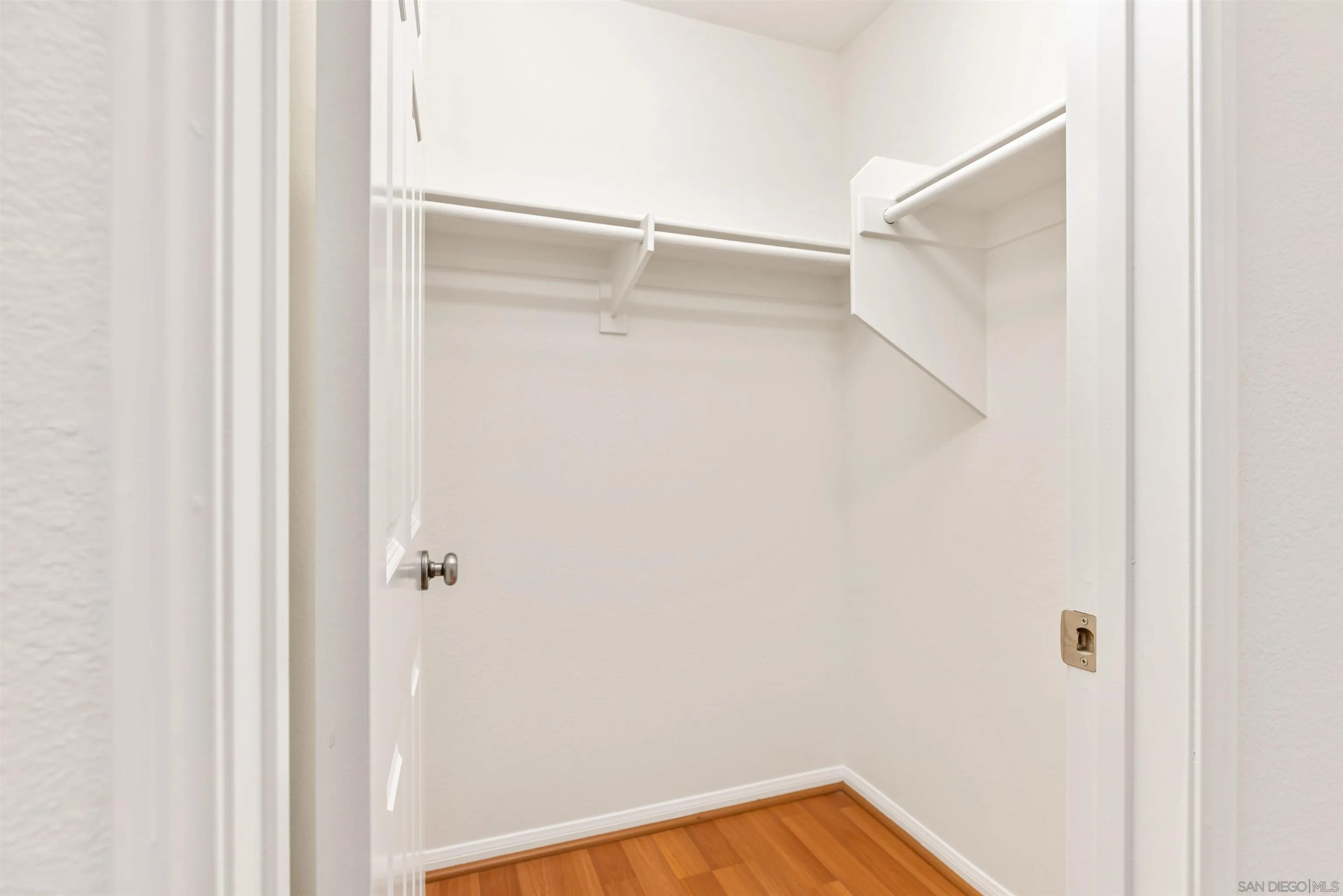 https://cdn.realtyfeed.com/cdn/127/250036558/9d9605f0ba2b72651f592c11515066d0.webp