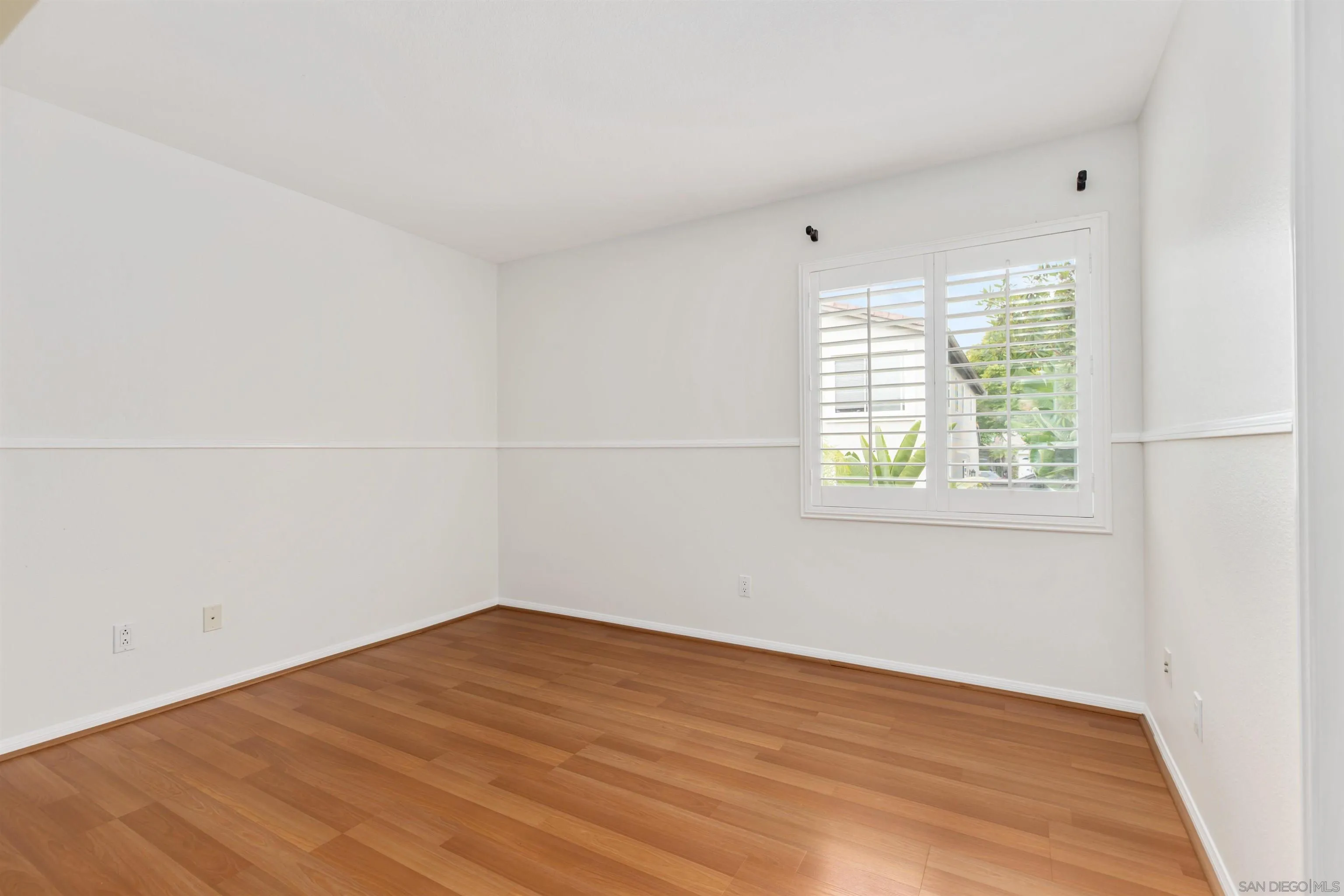 https://cdn.realtyfeed.com/cdn/127/250036558/d0317290a80a5c3d7dfa236911245454.webp