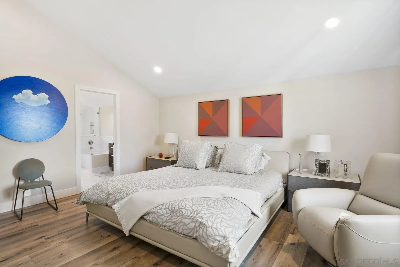https://cdn.realtyfeed.com/cdn/127/250036559/35a477e69ba2ccb4d198a7d0a9cc2d63.webp
