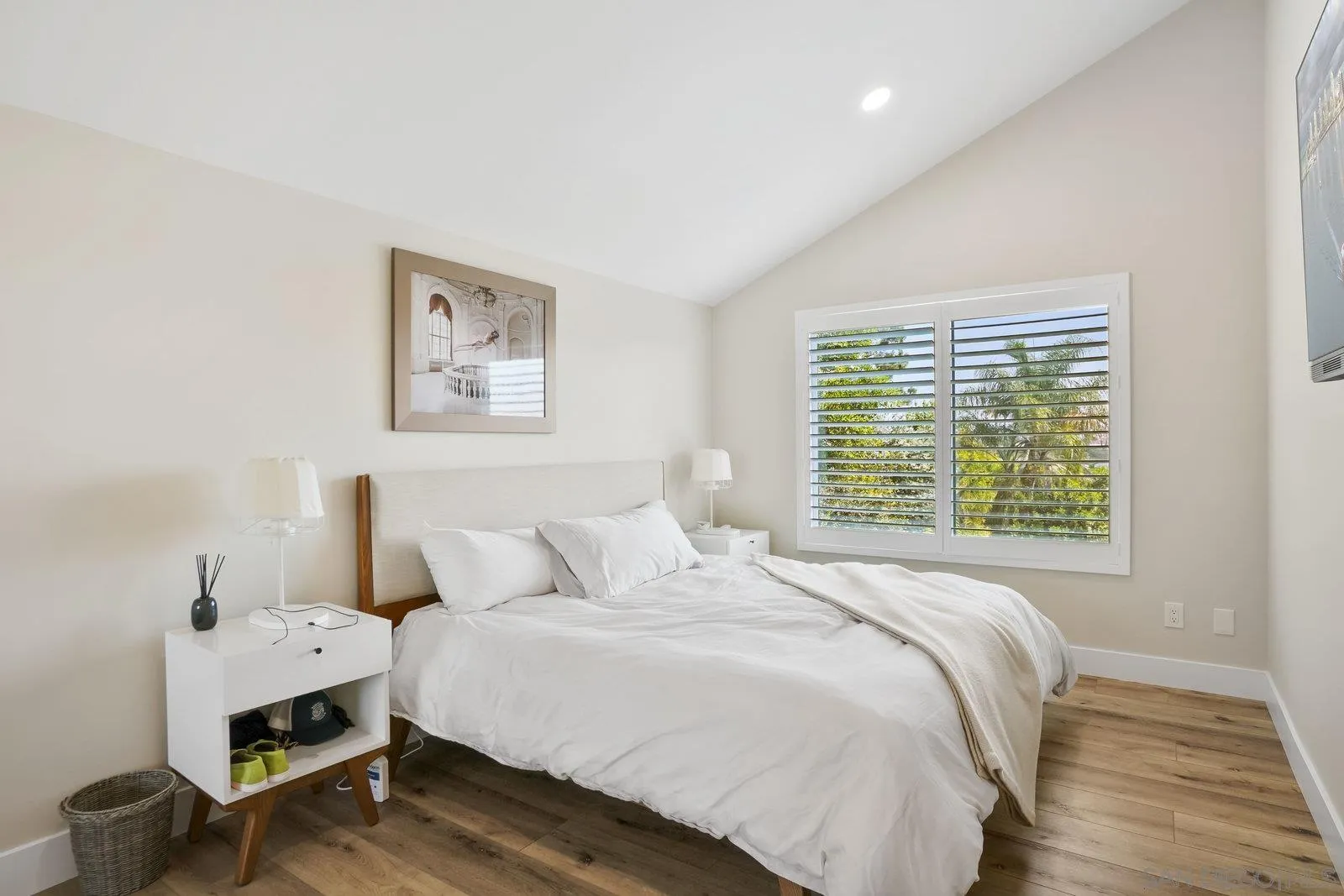 https://cdn.realtyfeed.com/cdn/127/250036559/3f6a36d9d48693a7cfb019bade144e0a.webp