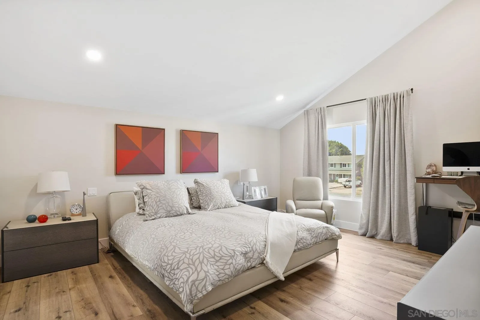 https://cdn.realtyfeed.com/cdn/127/250036559/caca1f54e4edbed80f8e47cb3aeb6de0.webp
